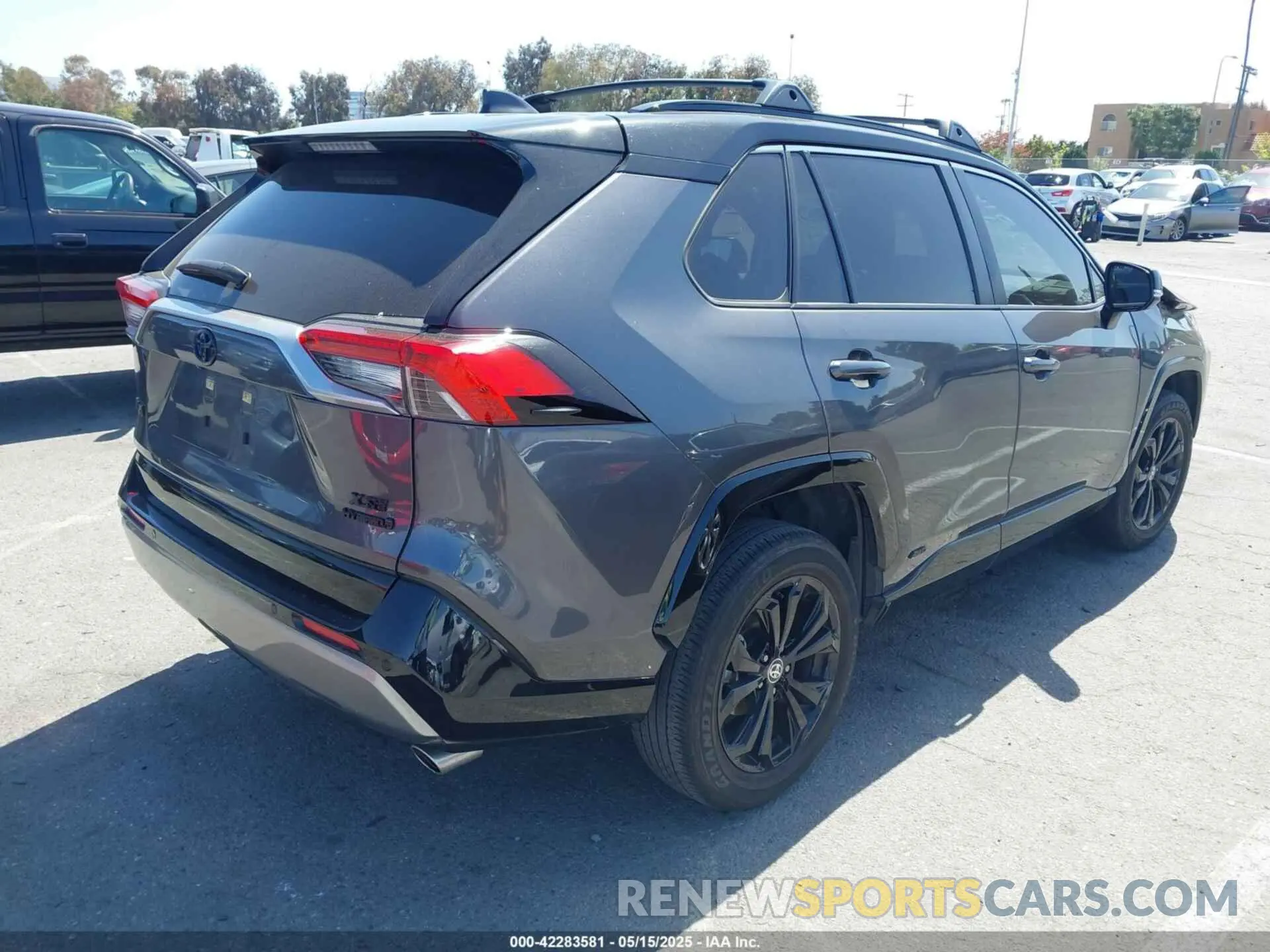 4 Photograph of a damaged car JTME6RFV0RJ041313 TOYOTA RAV4 HYBRID 2024
