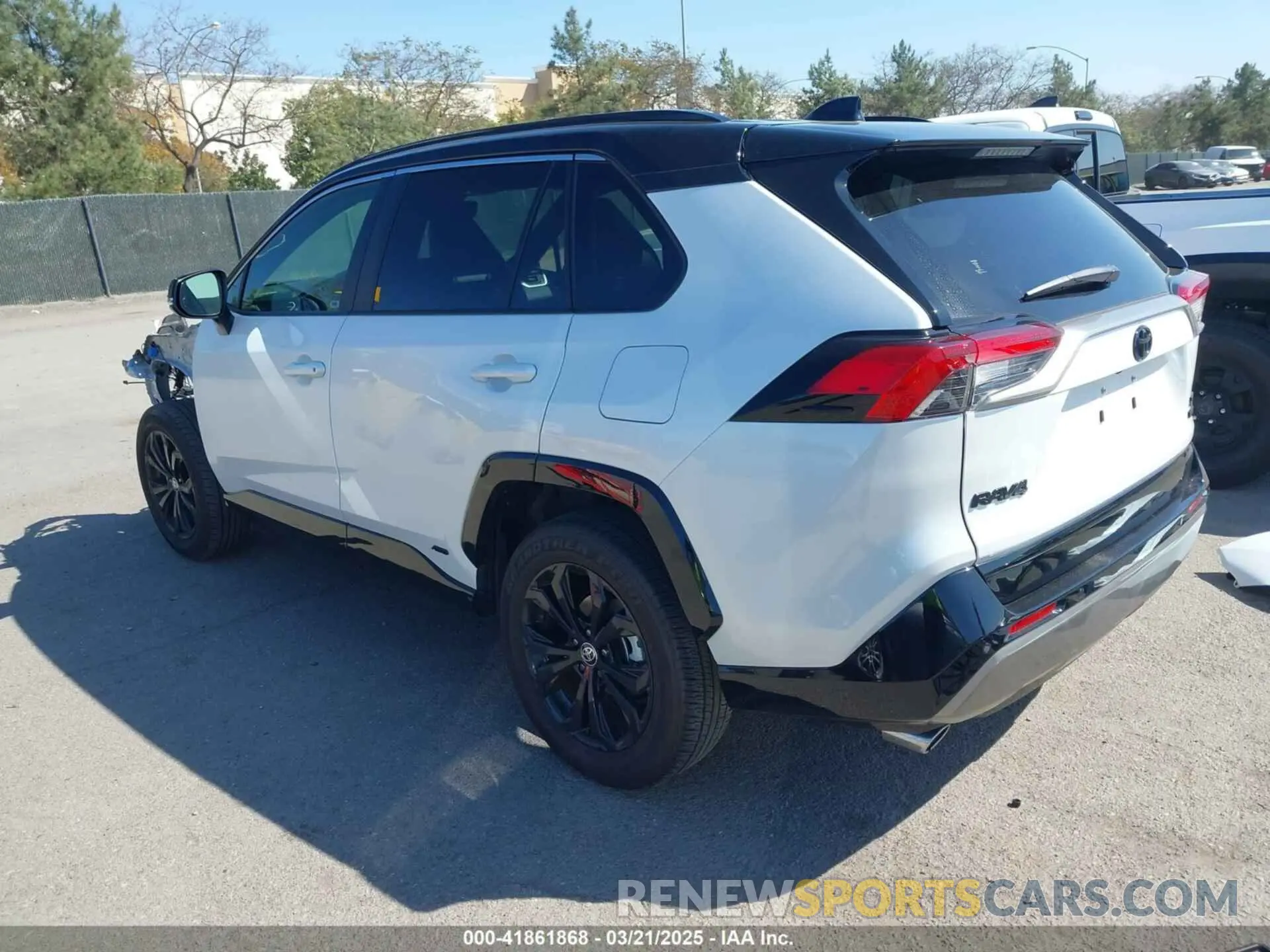 3 Фотография поврежденного автомобиля JTME6RFV3RD549984 TOYOTA RAV4 HYBRID 2024