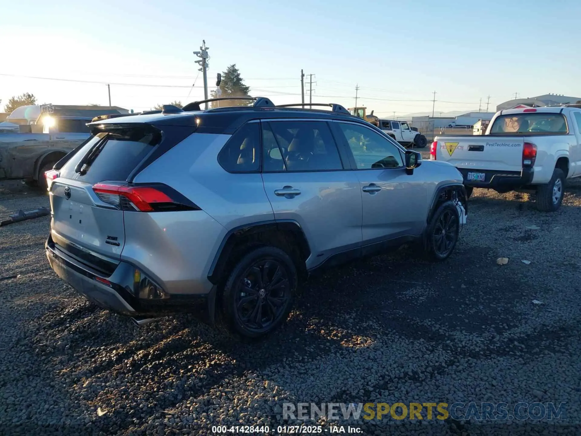 4 Фотография поврежденного автомобиля JTME6RFV4RD564834 TOYOTA RAV4 HYBRID 2024