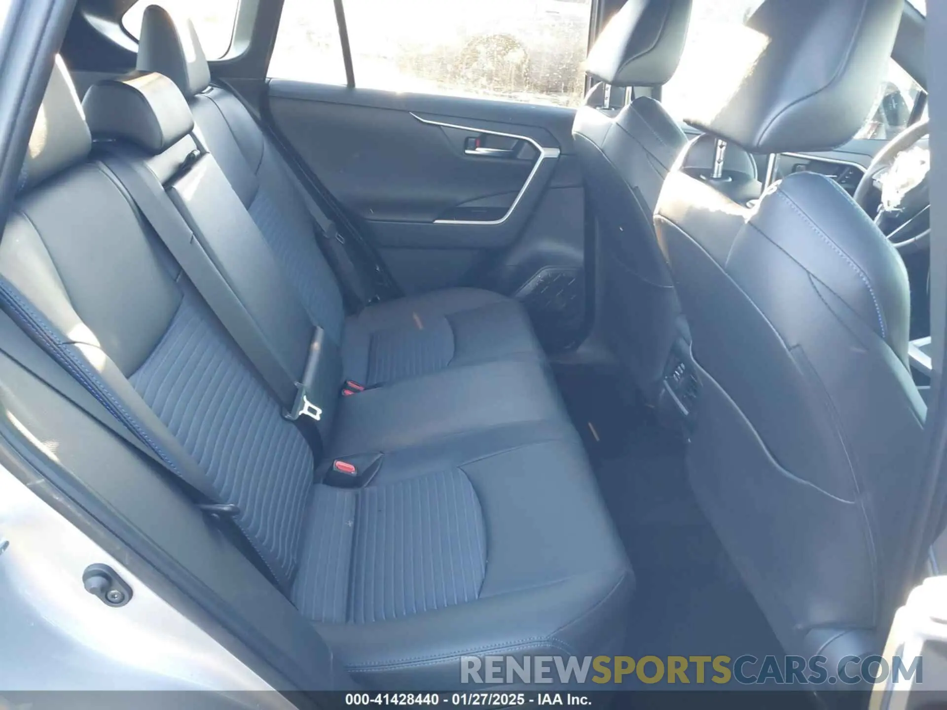 8 Фотография поврежденного автомобиля JTME6RFV4RD564834 TOYOTA RAV4 HYBRID 2024