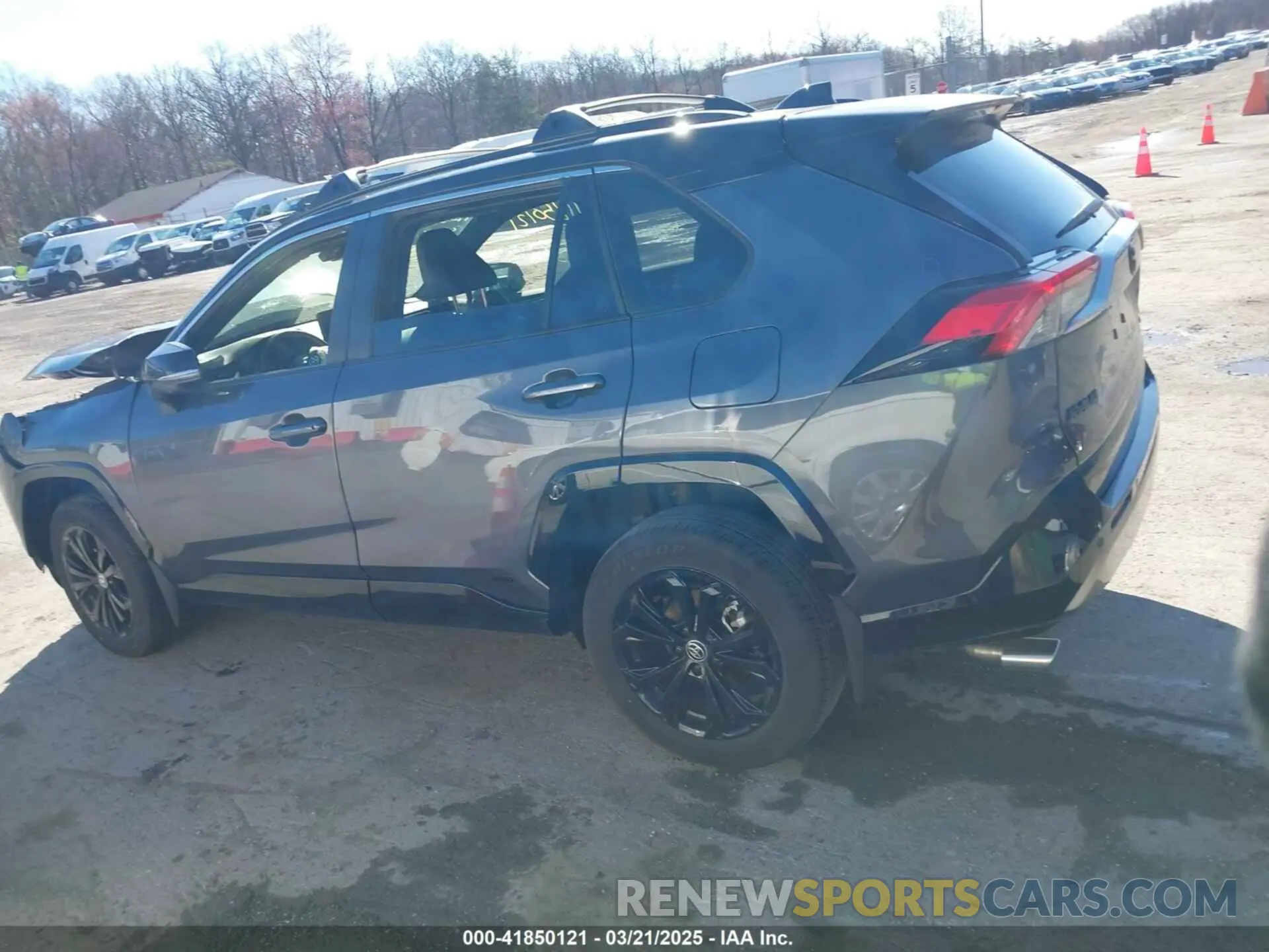 13 Фотография поврежденного автомобиля JTME6RFV5RD555138 TOYOTA RAV4 HYBRID 2024
