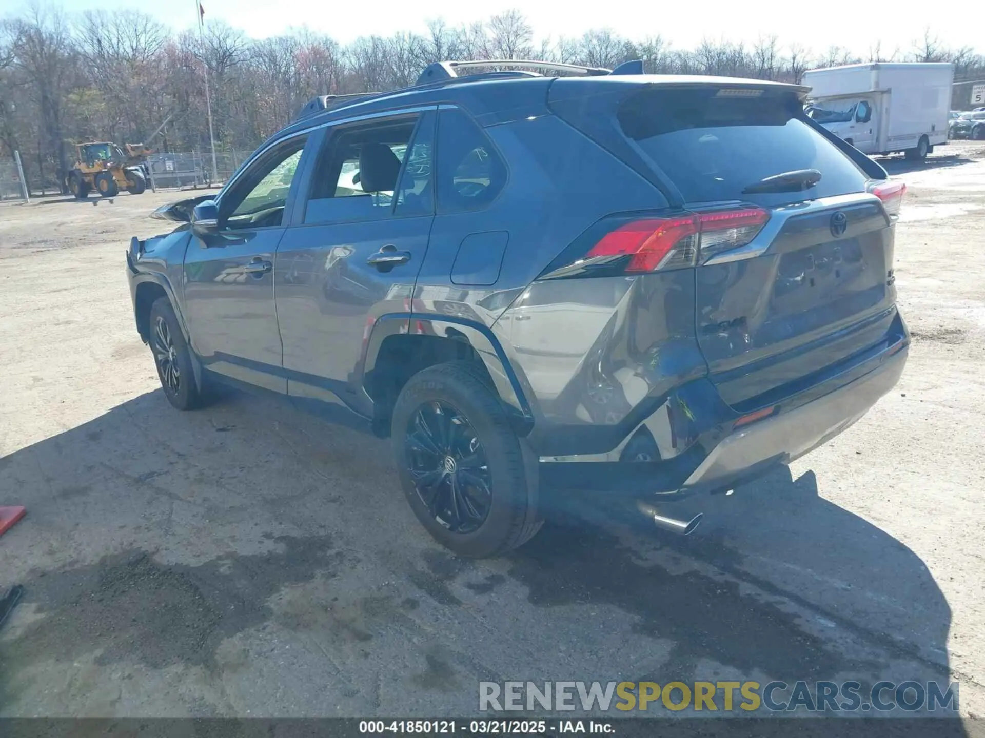 3 Фотография поврежденного автомобиля JTME6RFV5RD555138 TOYOTA RAV4 HYBRID 2024