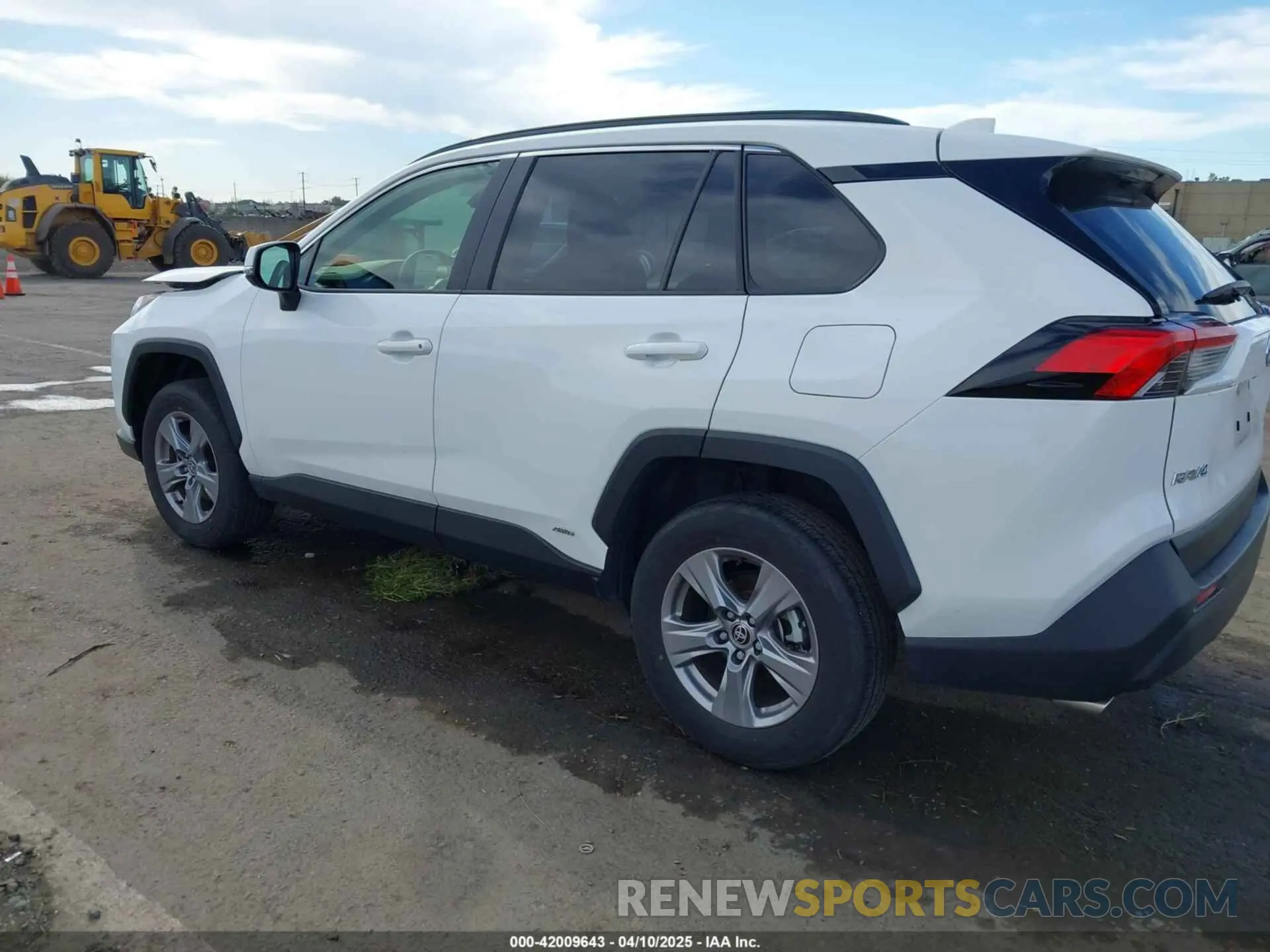 3 Photograph of a damaged car JTMMWRFV1RD208899 TOYOTA RAV4 HYBRID 2024