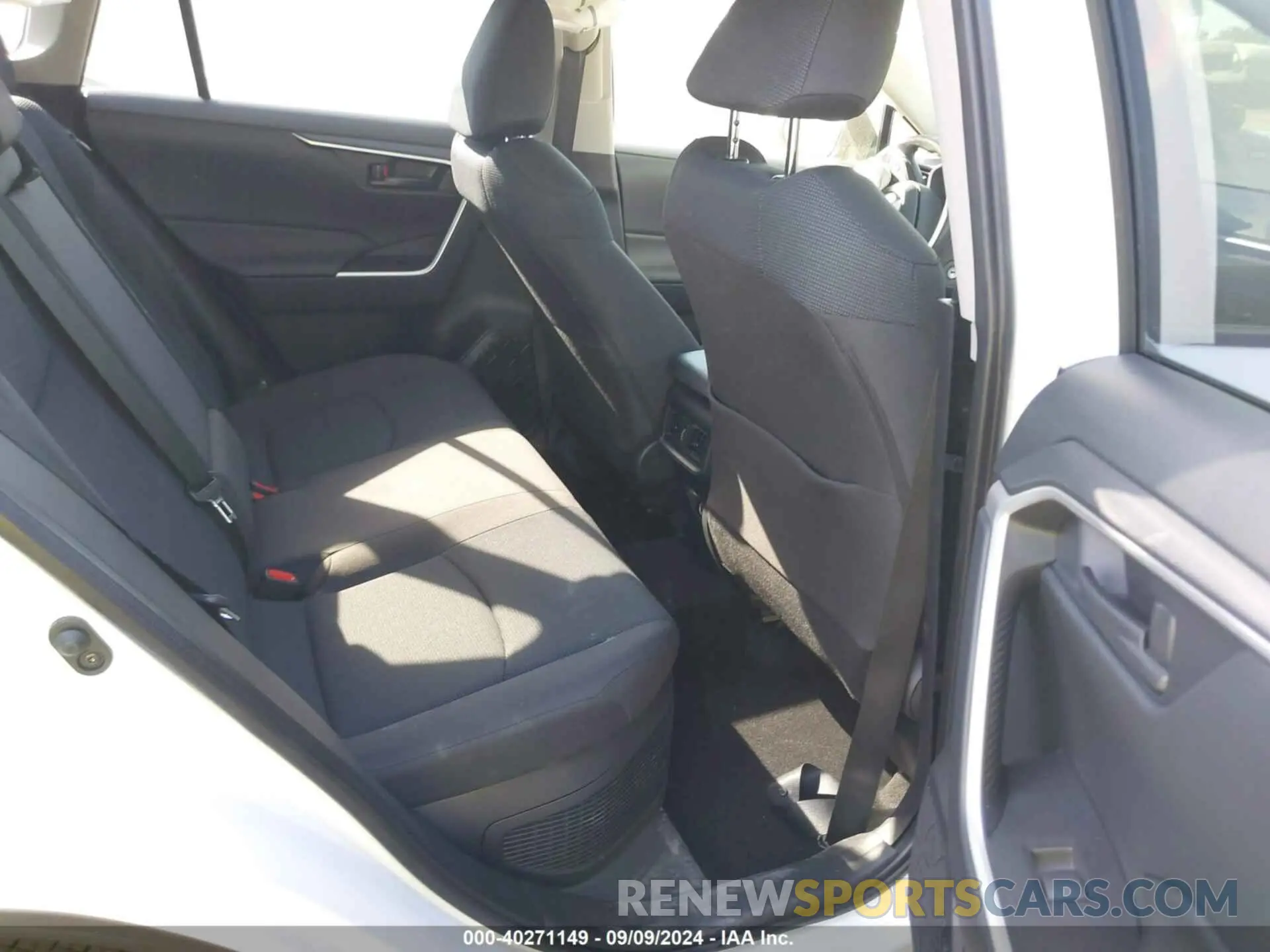 8 Photograph of a damaged car JTMMWRFV1RD218445 TOYOTA RAV4 HYBRID 2024