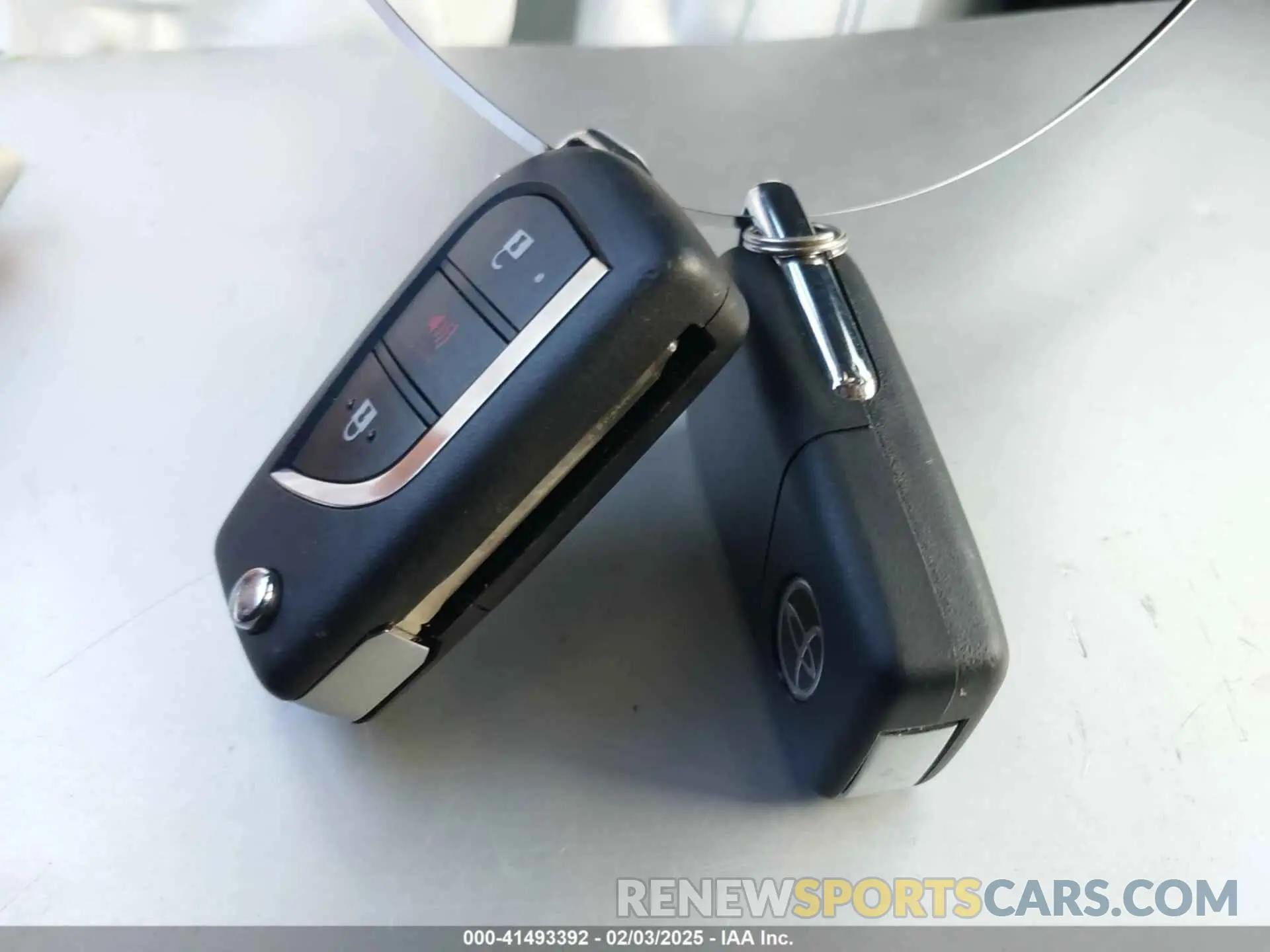 11 Photograph of a damaged car JTMMWRFV5RD261475 TOYOTA RAV4 HYBRID 2024