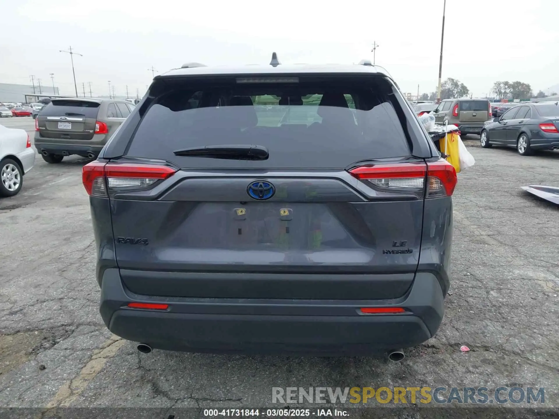 17 Photograph of a damaged car JTMMWRFV7RD257833 TOYOTA RAV4 HYBRID 2024
