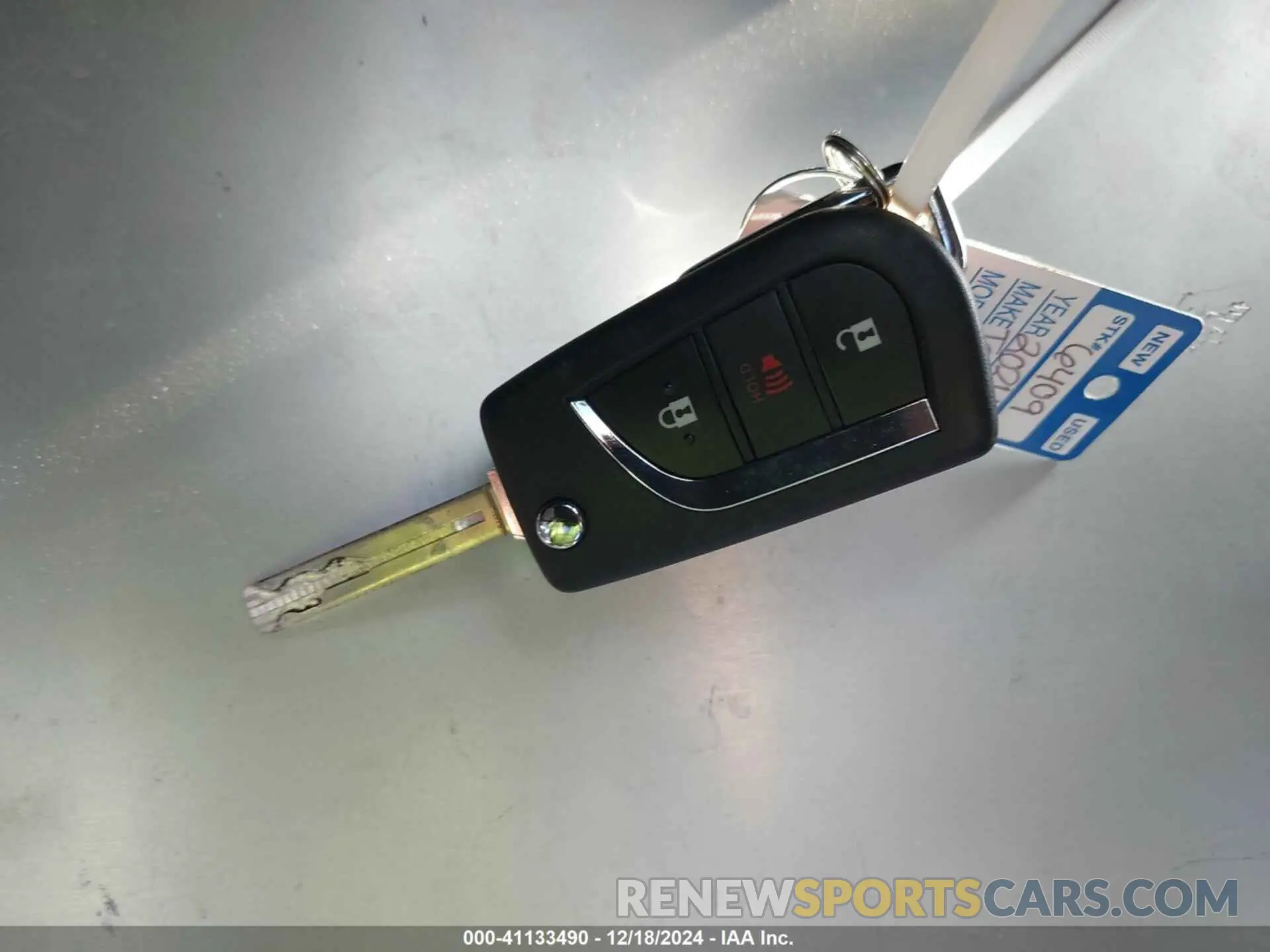11 Фотография поврежденного автомобиля JTMMWRFV9RD215938 TOYOTA RAV4 HYBRID 2024