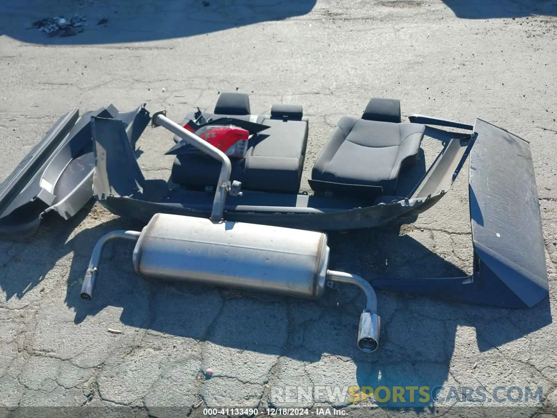 12 Фотография поврежденного автомобиля JTMMWRFV9RD215938 TOYOTA RAV4 HYBRID 2024