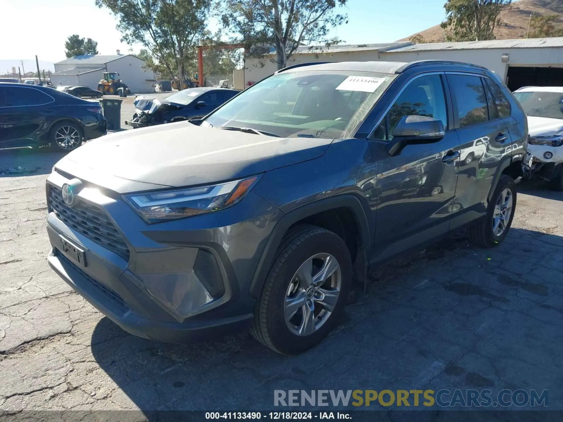 2 Фотография поврежденного автомобиля JTMMWRFV9RD215938 TOYOTA RAV4 HYBRID 2024