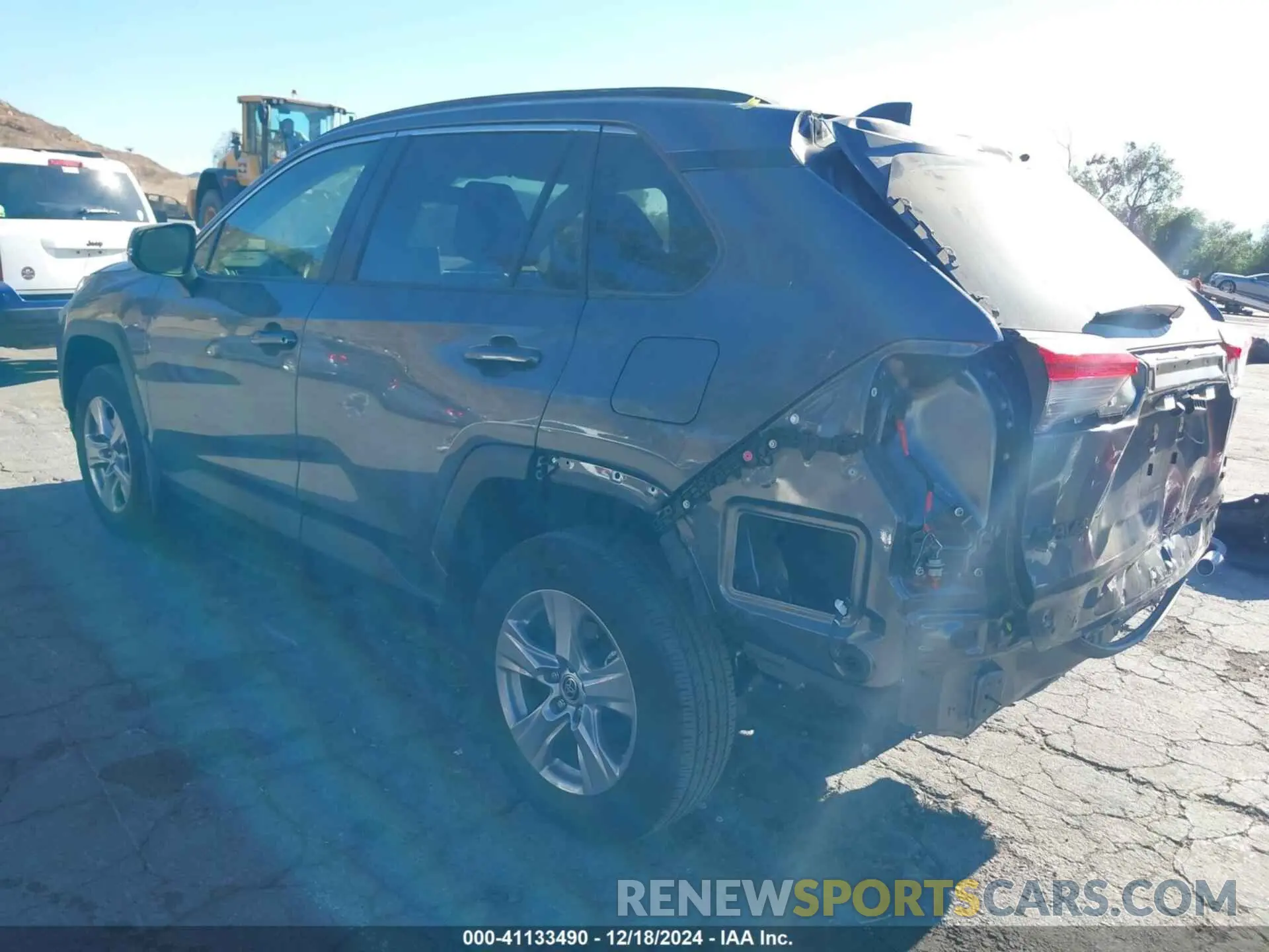 3 Фотография поврежденного автомобиля JTMMWRFV9RD215938 TOYOTA RAV4 HYBRID 2024
