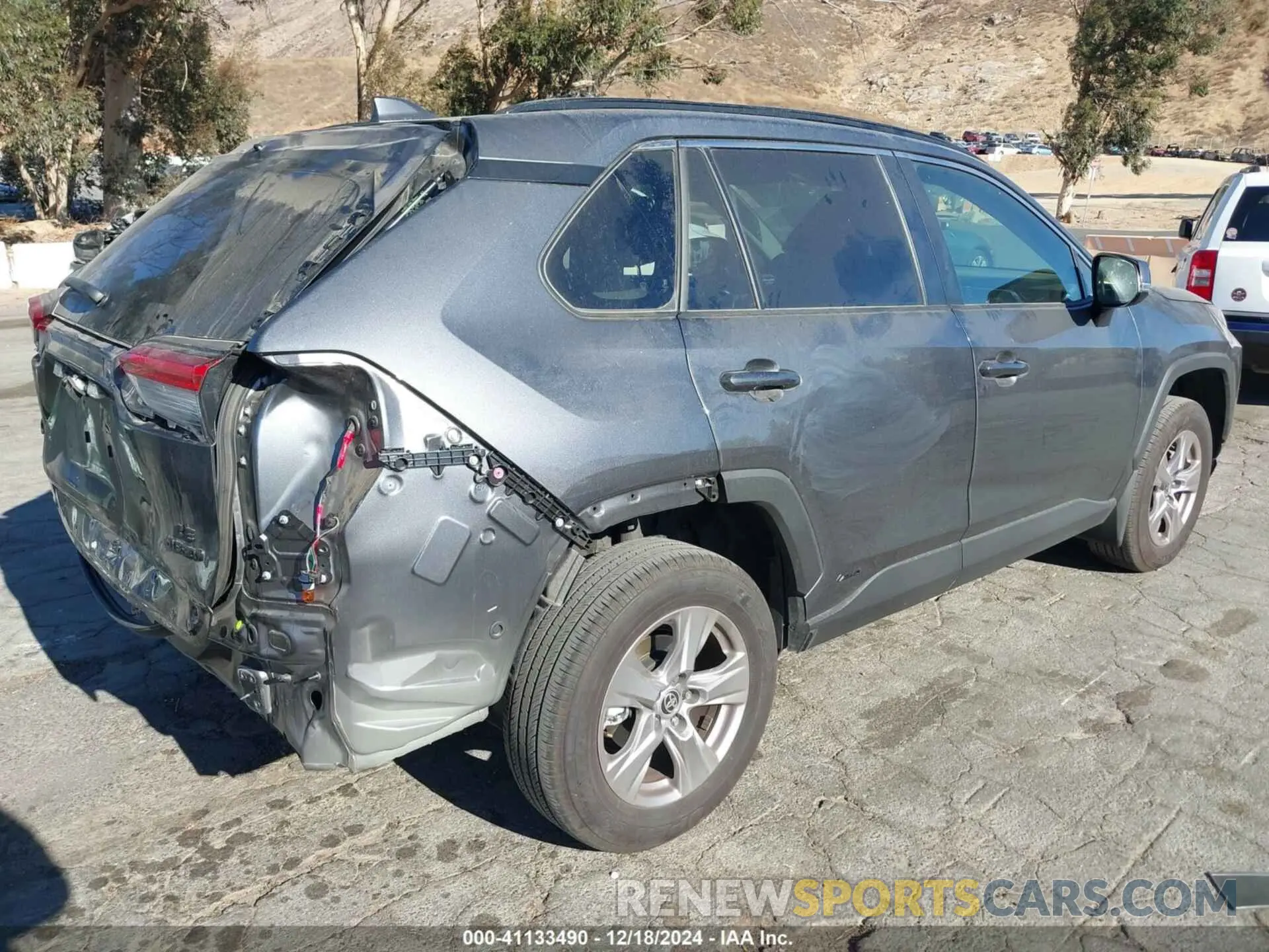 4 Фотография поврежденного автомобиля JTMMWRFV9RD215938 TOYOTA RAV4 HYBRID 2024