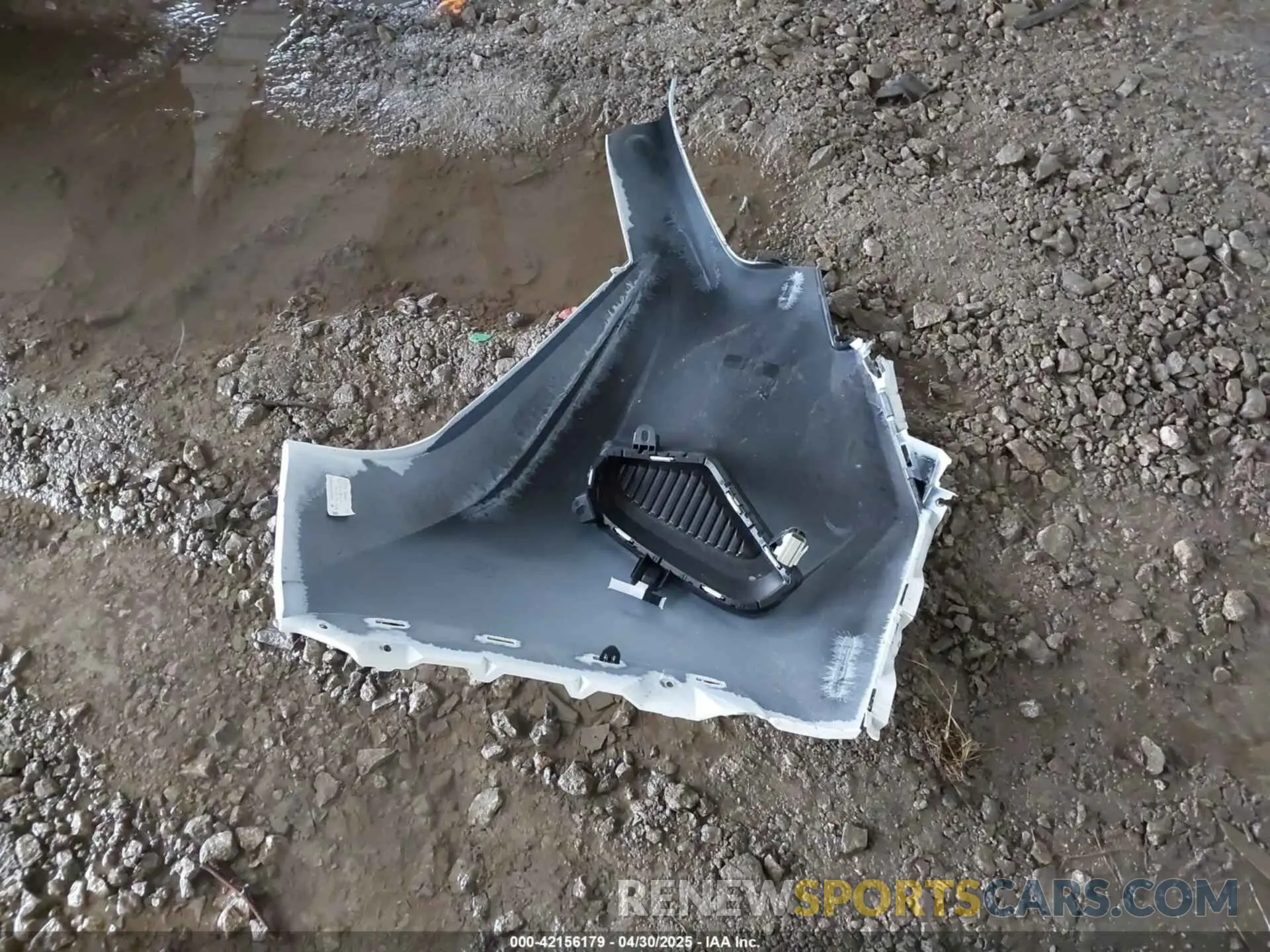 12 Фотография поврежденного автомобиля JTMRWRFV1RD232447 TOYOTA RAV4 HYBRID 2024
