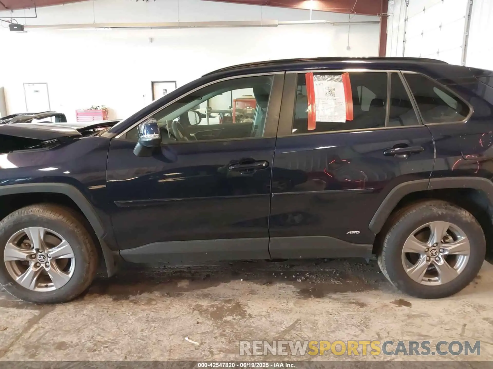 15 Фотография поврежденного автомобиля JTMRWRFV2RJ060270 TOYOTA RAV4 HYBRID 2024