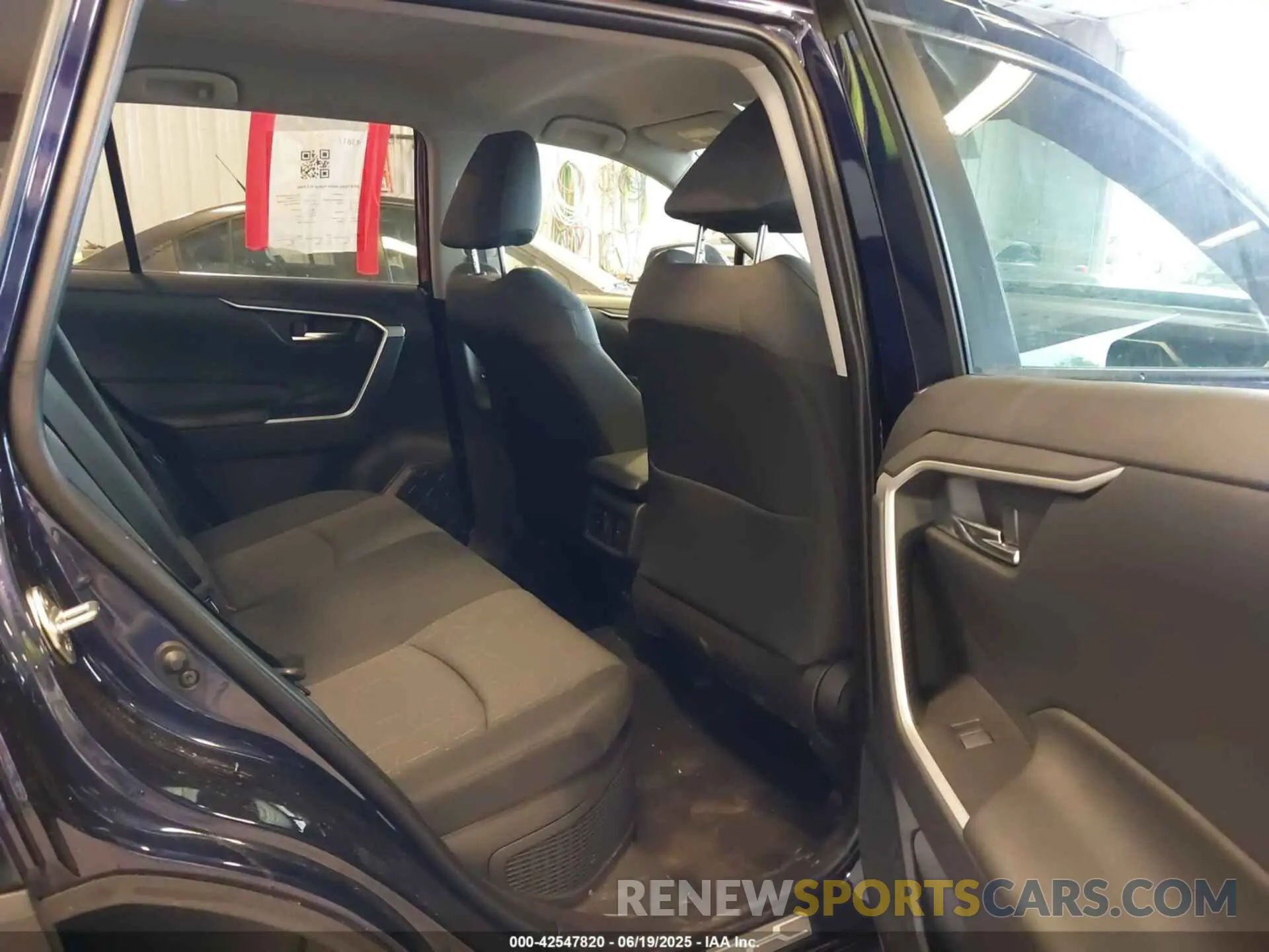 8 Фотография поврежденного автомобиля JTMRWRFV2RJ060270 TOYOTA RAV4 HYBRID 2024