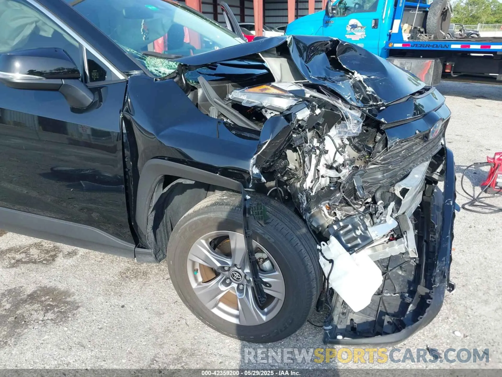 6 Фотография поврежденного автомобиля JTMRWRFV6RJ059378 TOYOTA RAV4 HYBRID 2024