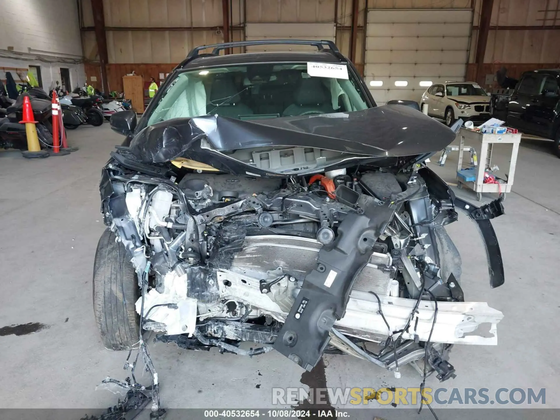 12 Фотография поврежденного автомобиля JTMRWRFV7RD236728 TOYOTA RAV4 HYBRID 2024