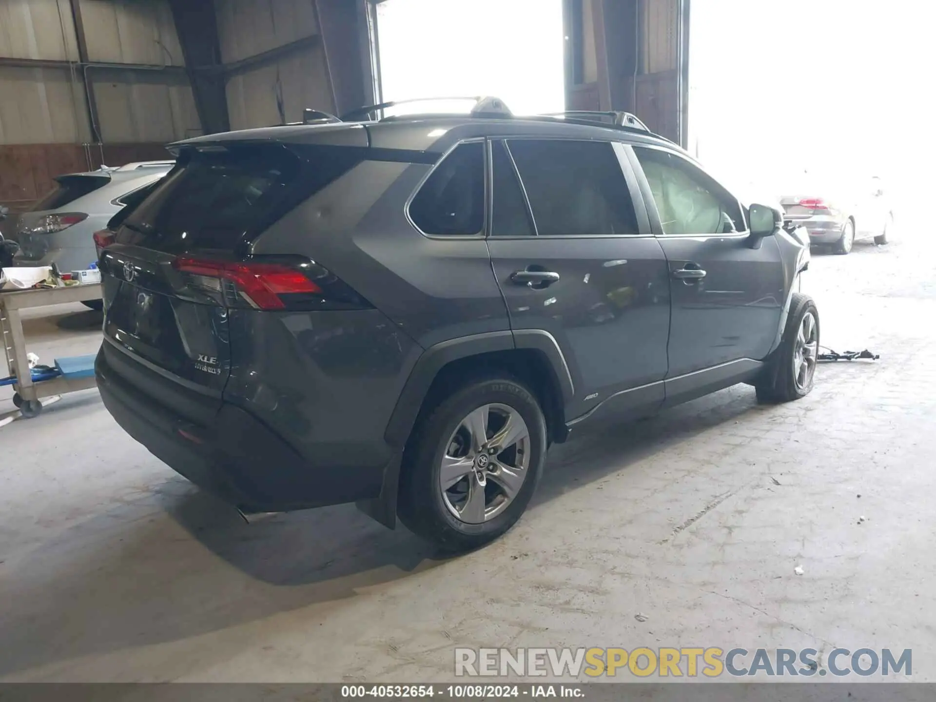 4 Фотография поврежденного автомобиля JTMRWRFV7RD236728 TOYOTA RAV4 HYBRID 2024