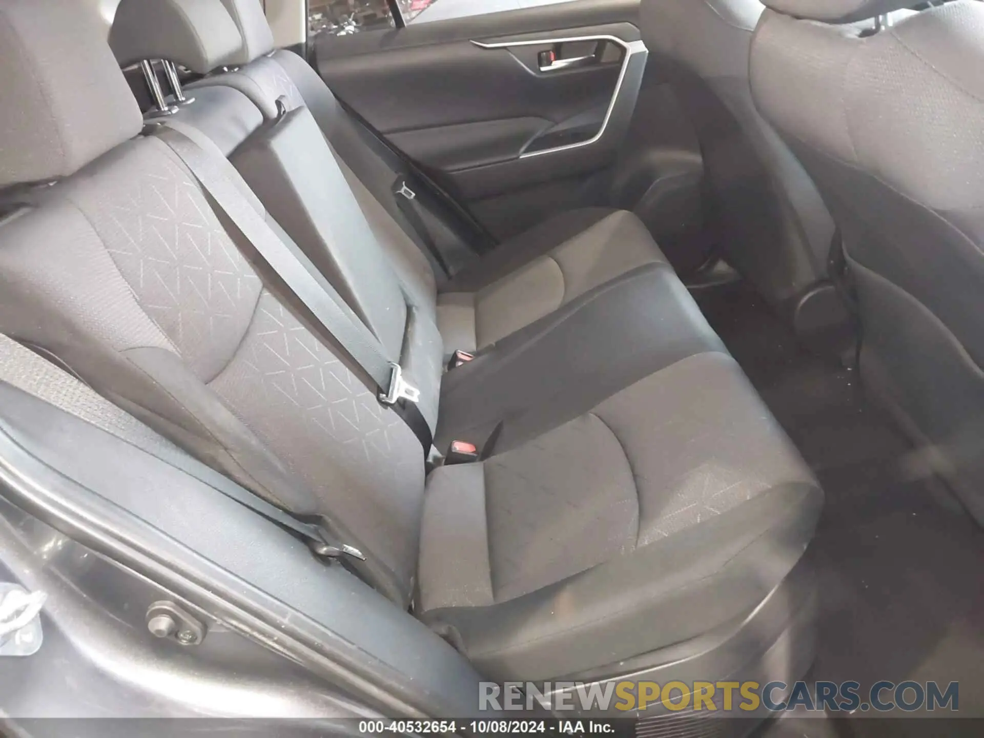 8 Фотография поврежденного автомобиля JTMRWRFV7RD236728 TOYOTA RAV4 HYBRID 2024