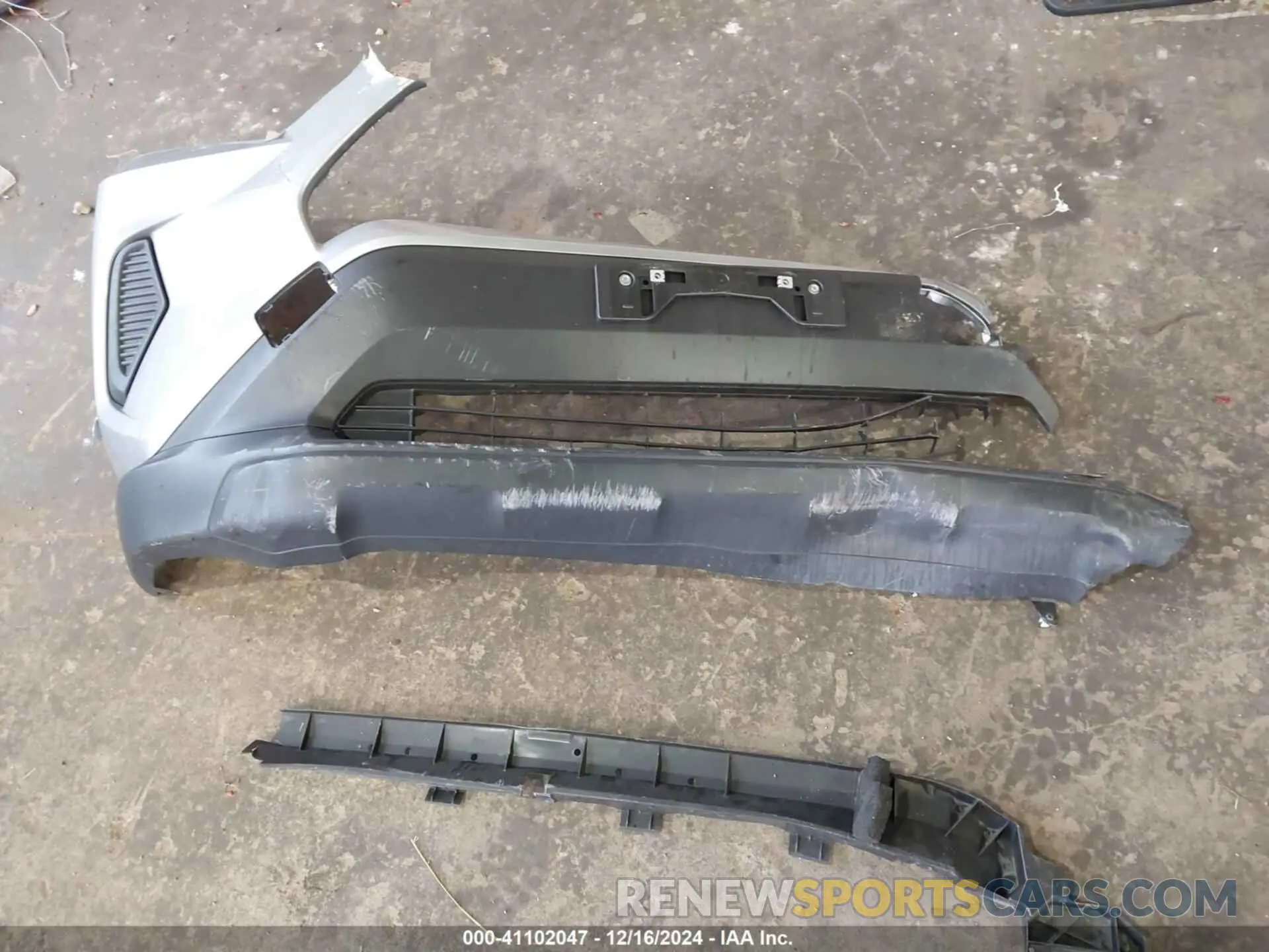 12 Фотография поврежденного автомобиля JTMRWRFV9RD211765 TOYOTA RAV4 HYBRID 2024