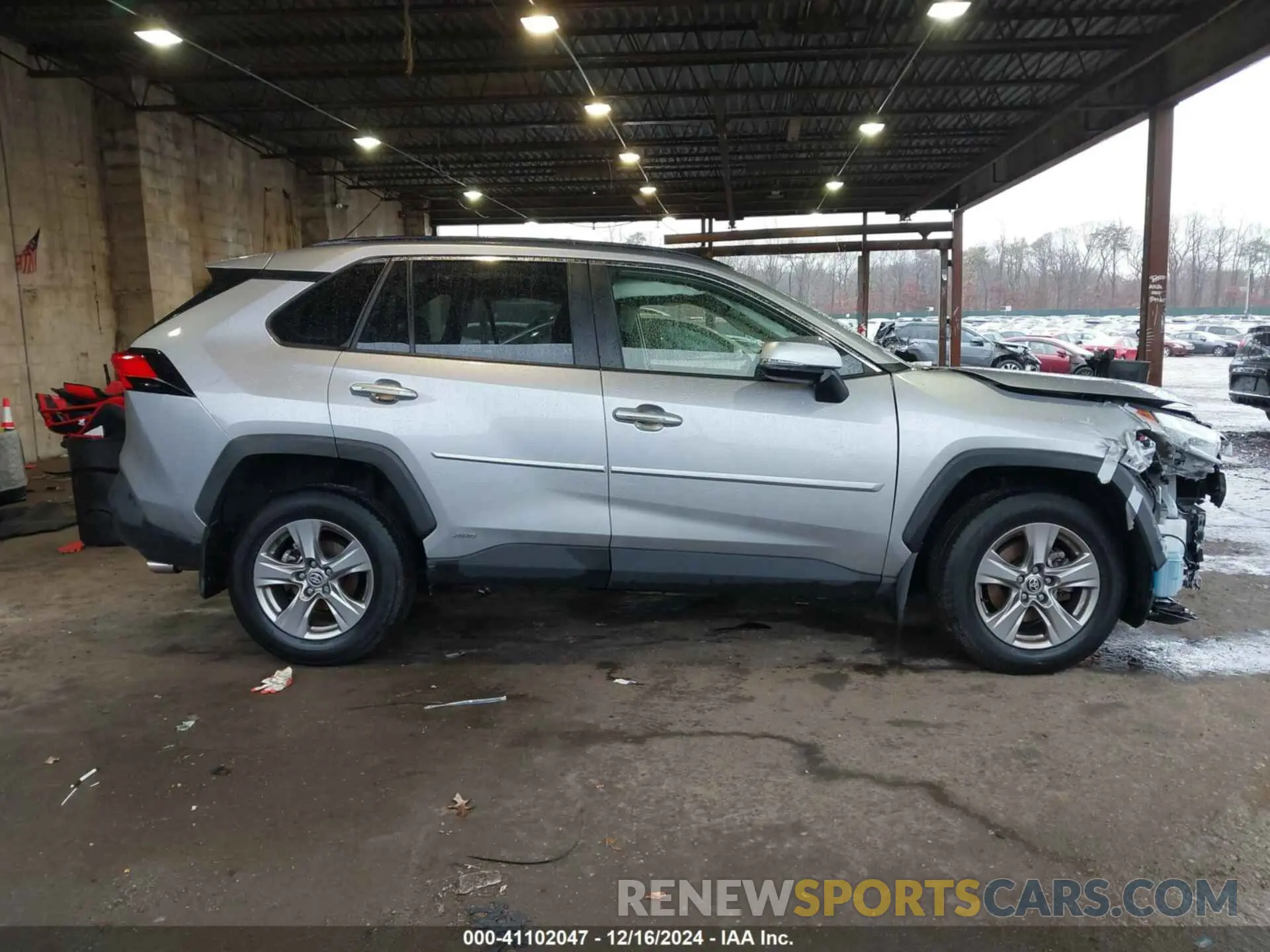 14 Фотография поврежденного автомобиля JTMRWRFV9RD211765 TOYOTA RAV4 HYBRID 2024