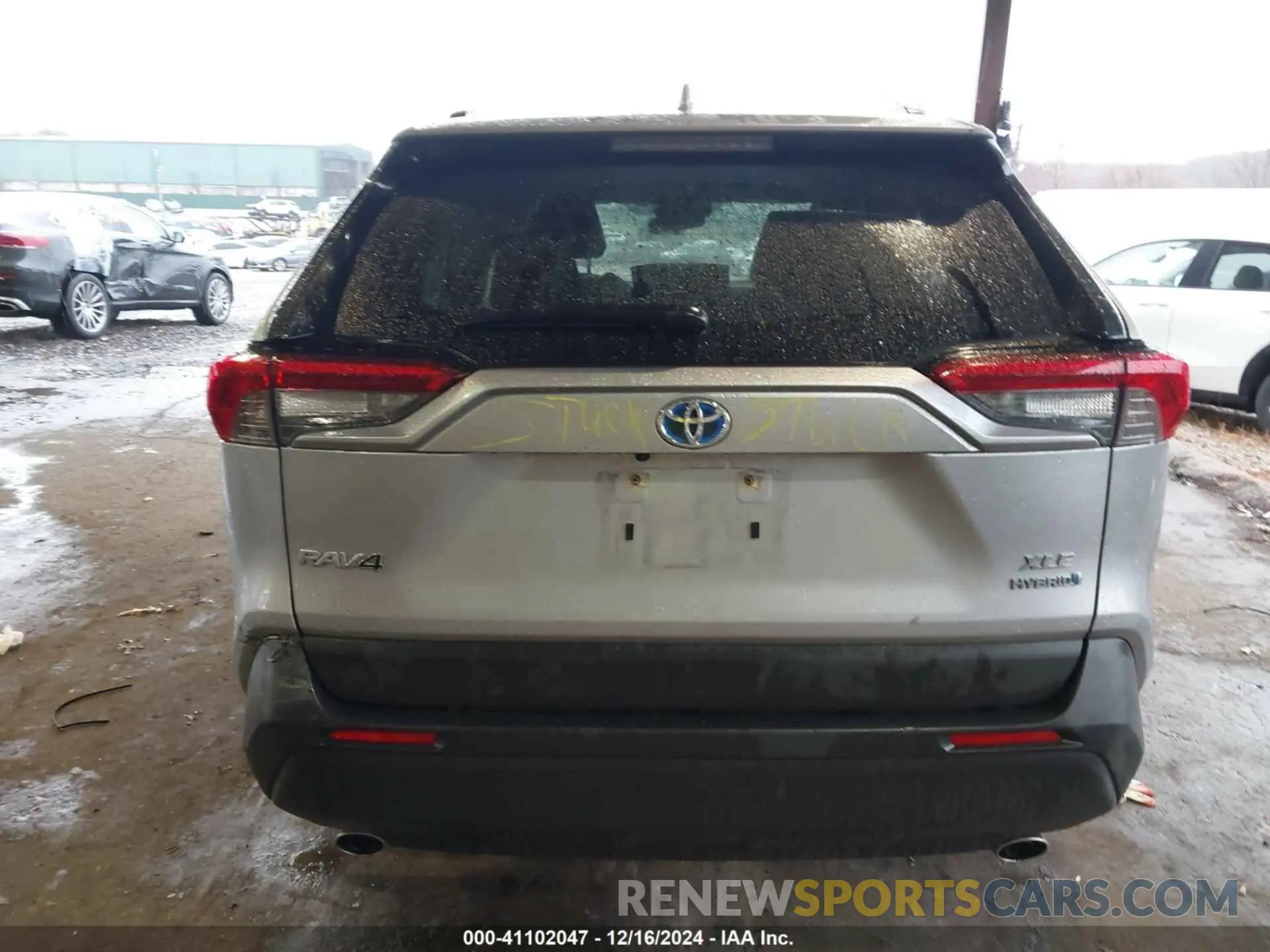 17 Фотография поврежденного автомобиля JTMRWRFV9RD211765 TOYOTA RAV4 HYBRID 2024