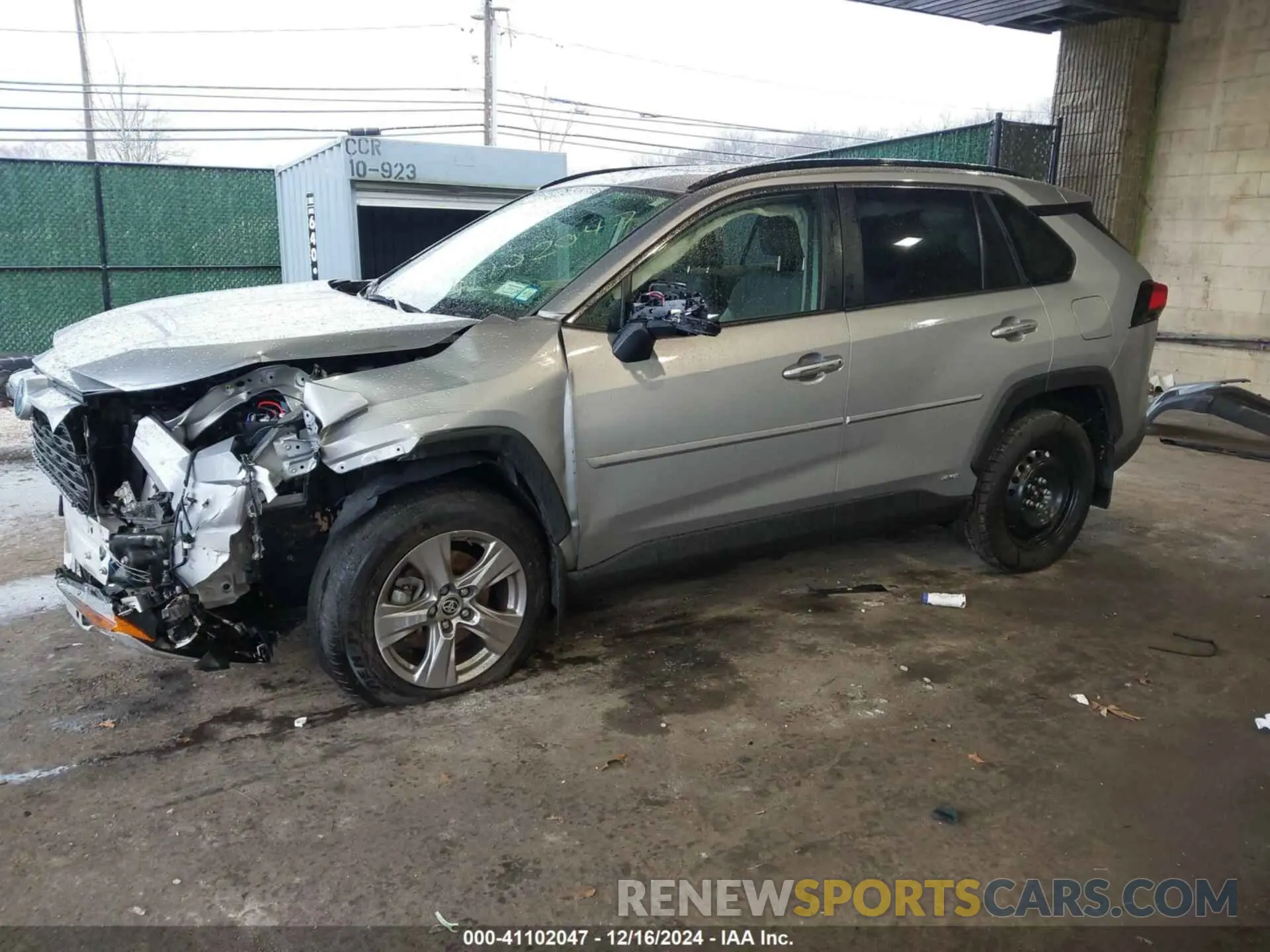 2 Фотография поврежденного автомобиля JTMRWRFV9RD211765 TOYOTA RAV4 HYBRID 2024
