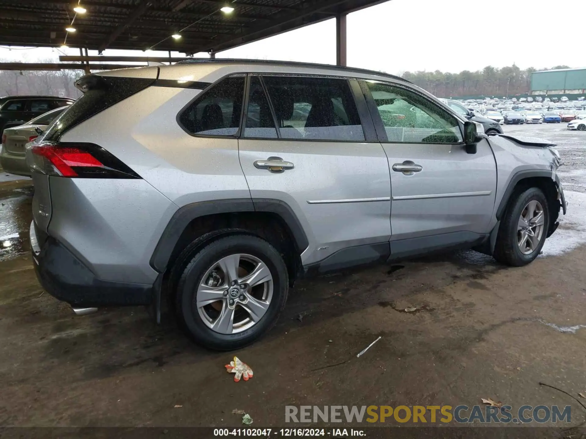 4 Фотография поврежденного автомобиля JTMRWRFV9RD211765 TOYOTA RAV4 HYBRID 2024