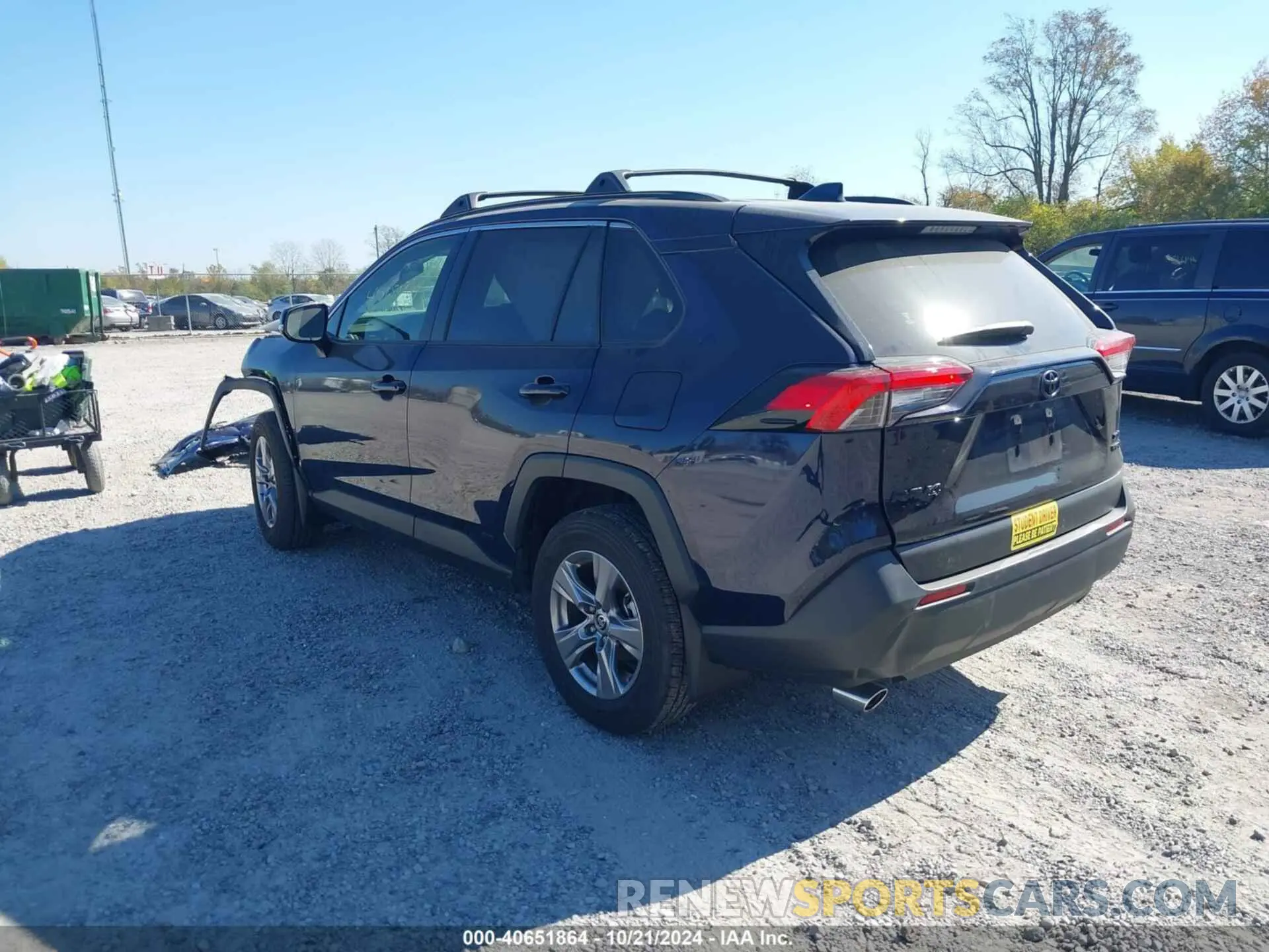 3 Фотография поврежденного автомобиля JTMRWRFV9RD232051 TOYOTA RAV4 HYBRID 2024