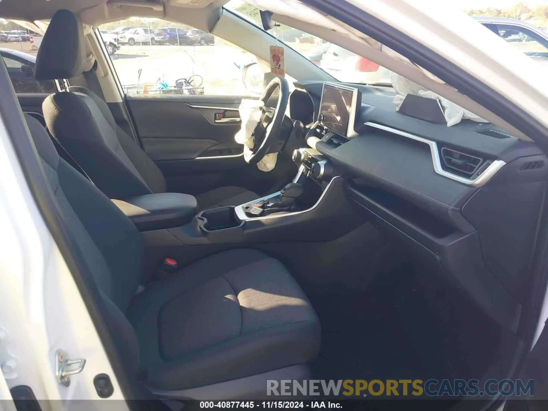 5 Photograph of a damaged car JTMRWRFVXRD242815 TOYOTA RAV4 HYBRID 2024