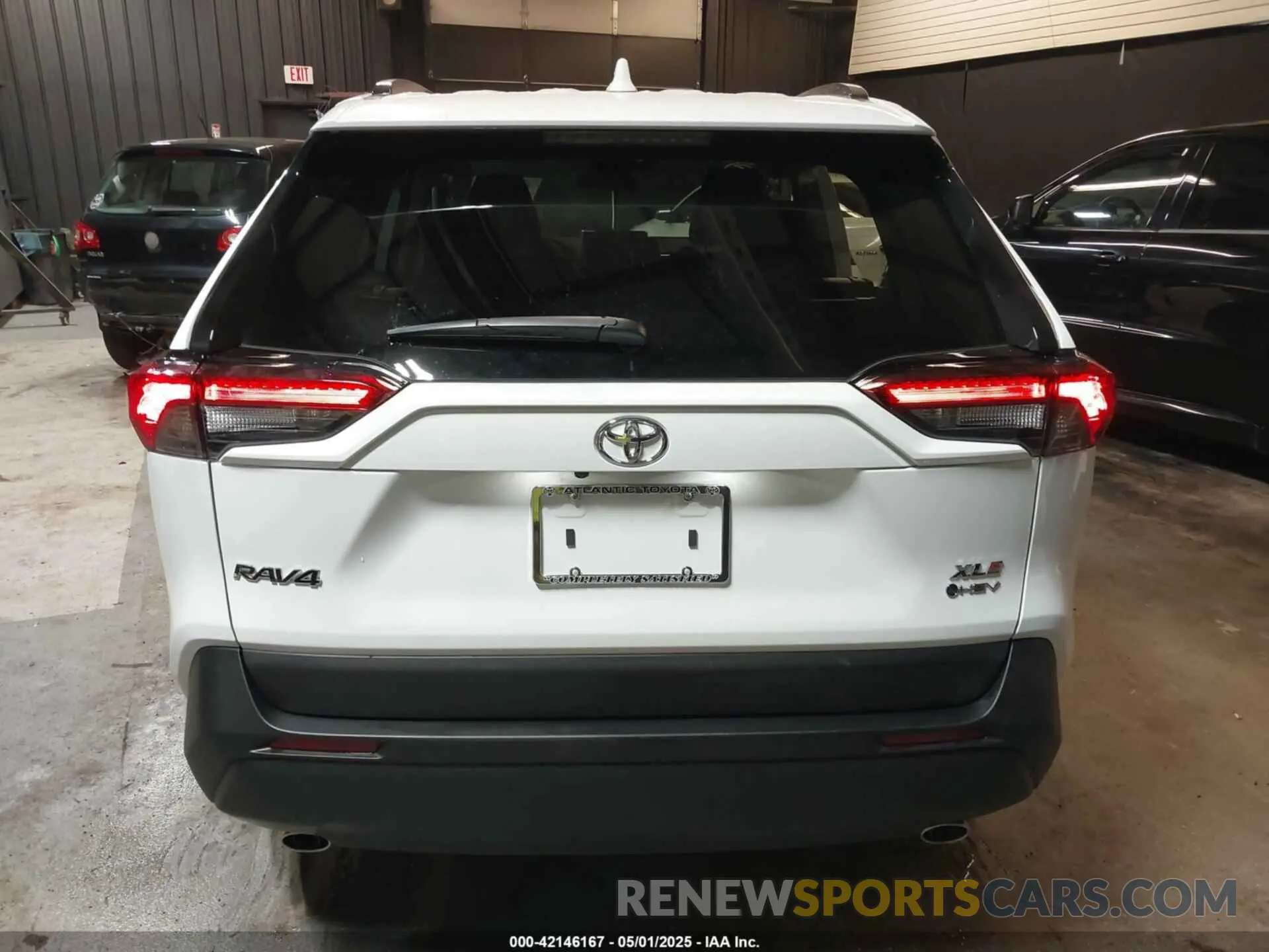 17 Photograph of a damaged car 2T3RWRFV0SW275623 TOYOTA RAV4 HYBRID 2025