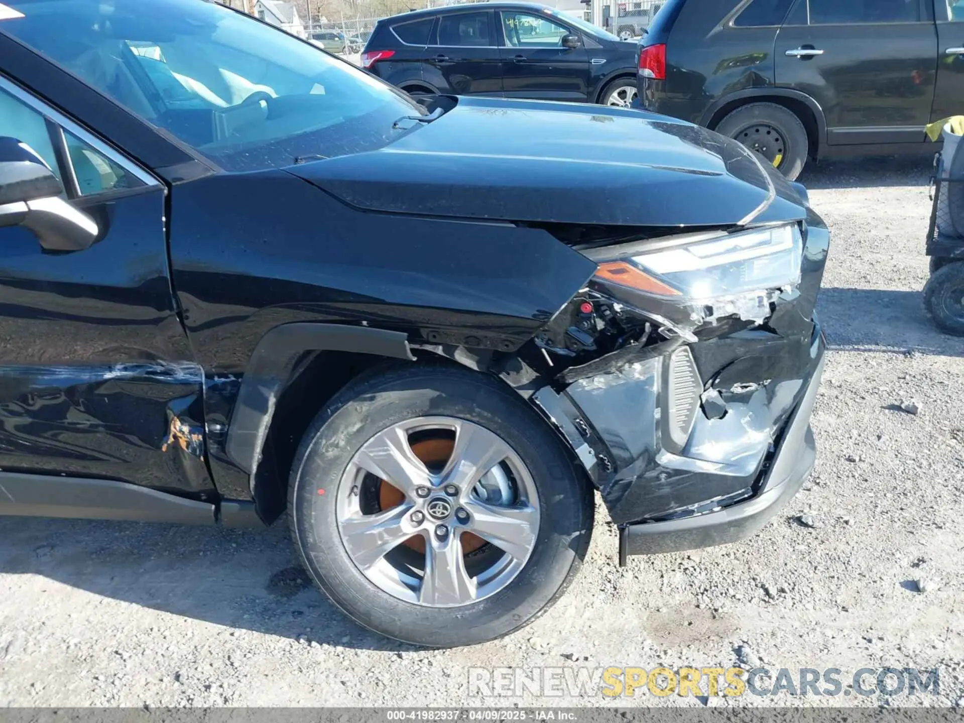 19 Photograph of a damaged car 2T3RWRFV6SW263671 TOYOTA RAV4 HYBRID 2025