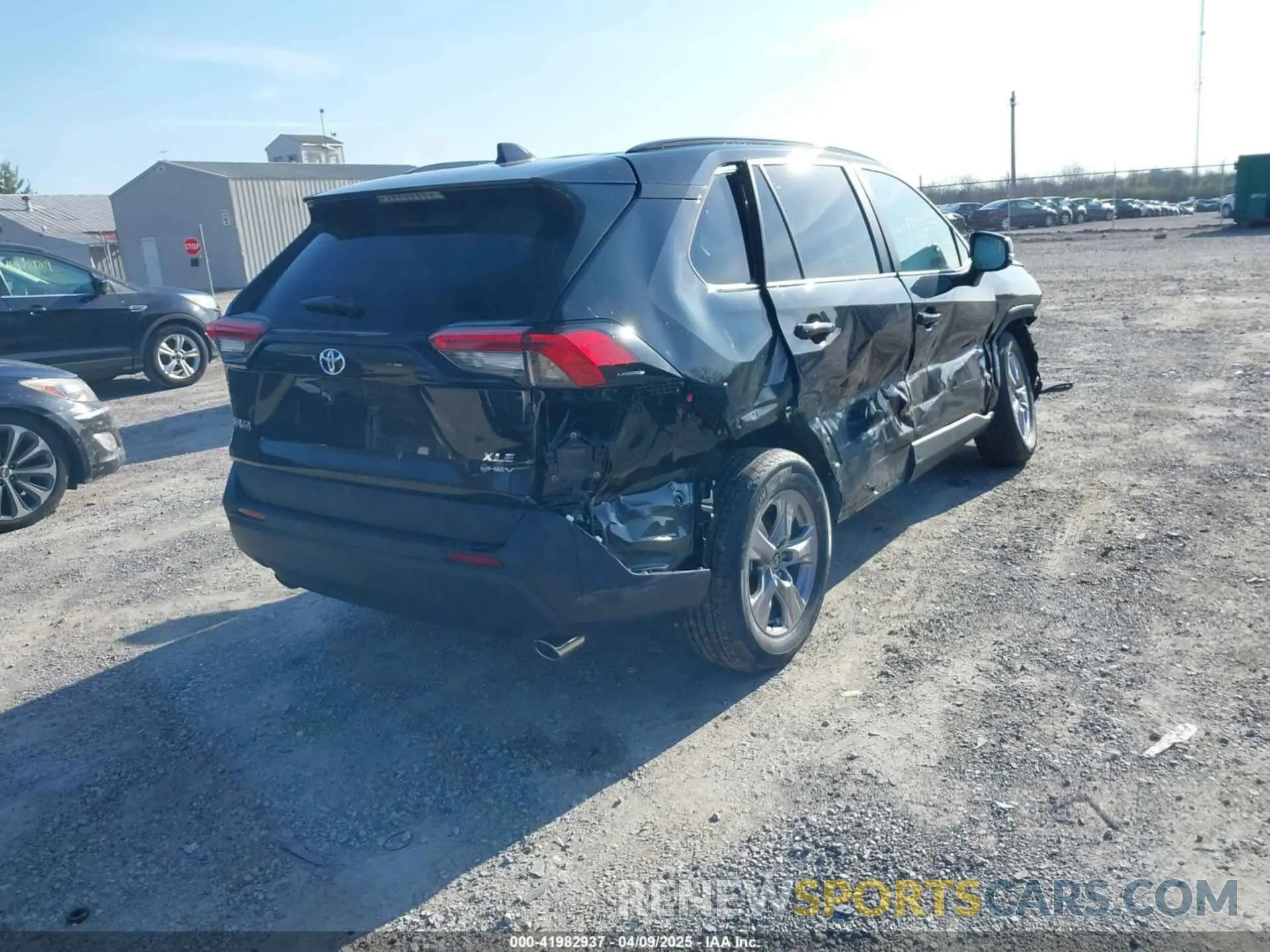 4 Photograph of a damaged car 2T3RWRFV6SW263671 TOYOTA RAV4 HYBRID 2025