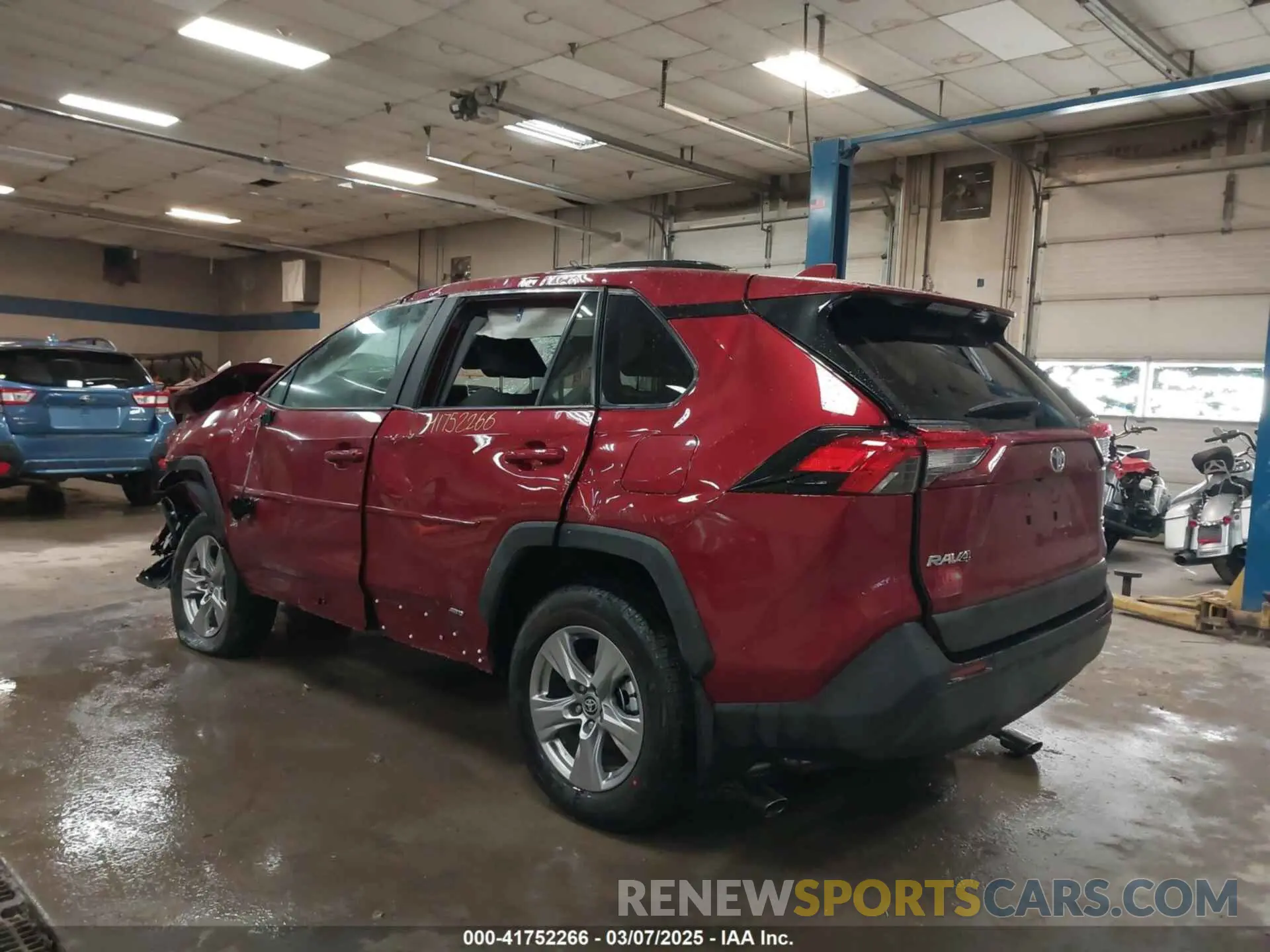 3 Фотография поврежденного автомобиля 2T3RWRFVXSW262782 TOYOTA RAV4 HYBRID 2025