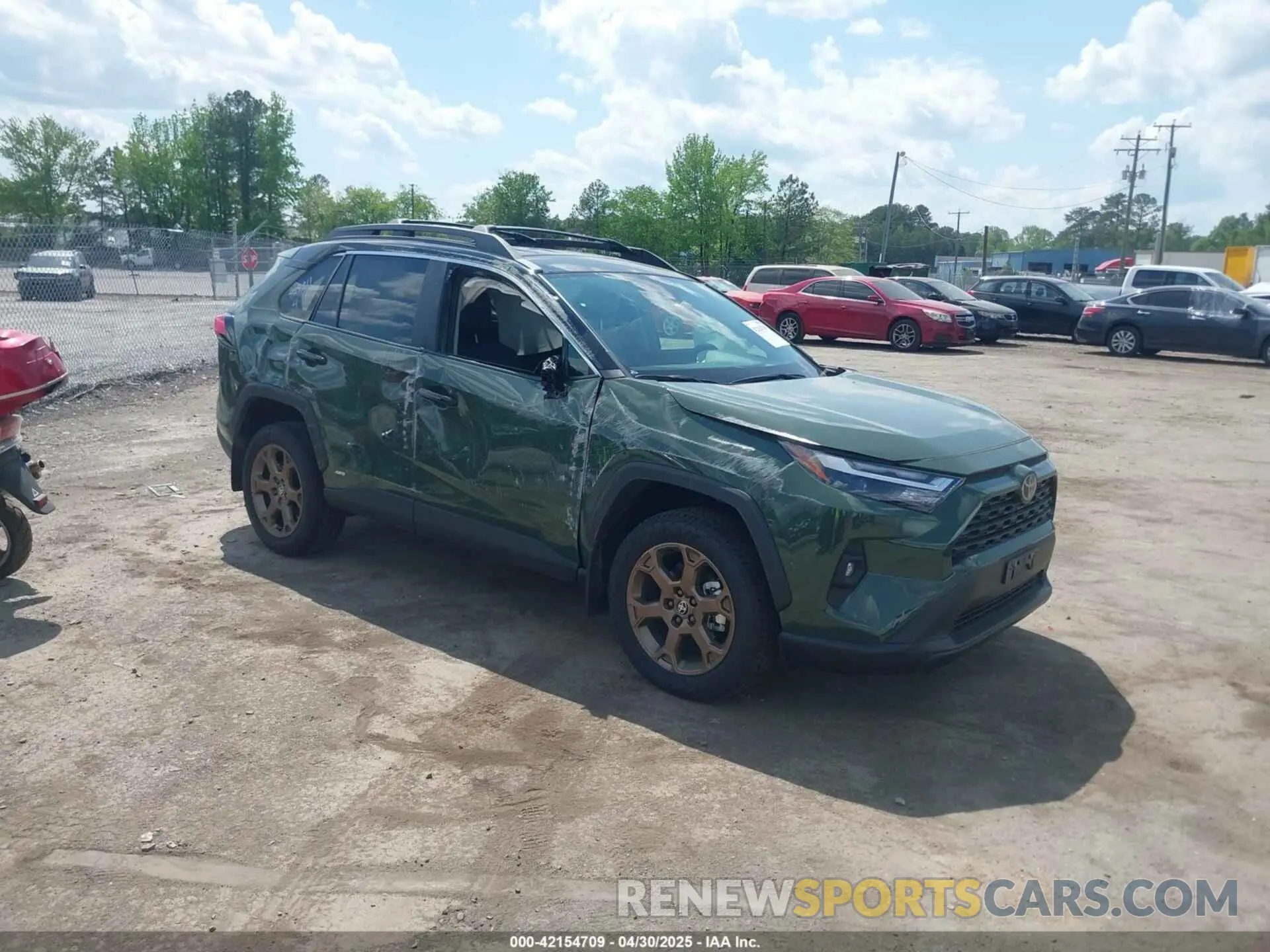 1 Photograph of a damaged car 2T3UWRFV1SW275883 TOYOTA RAV4 HYBRID 2025