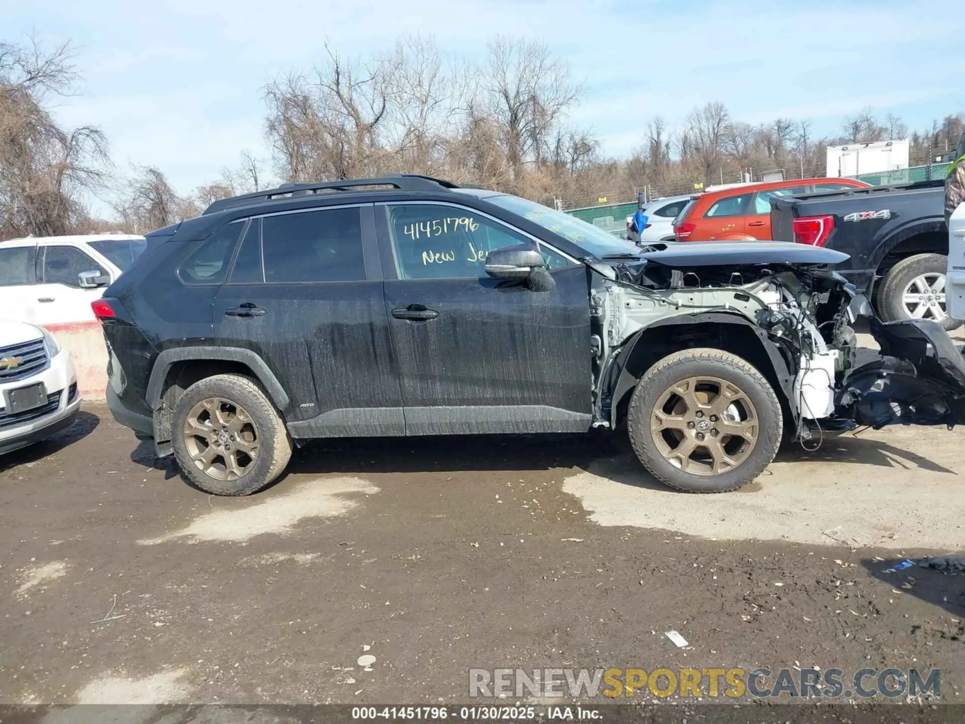 13 Photograph of a damaged car 2T3UWRFV7SW252916 TOYOTA RAV4 HYBRID 2025
