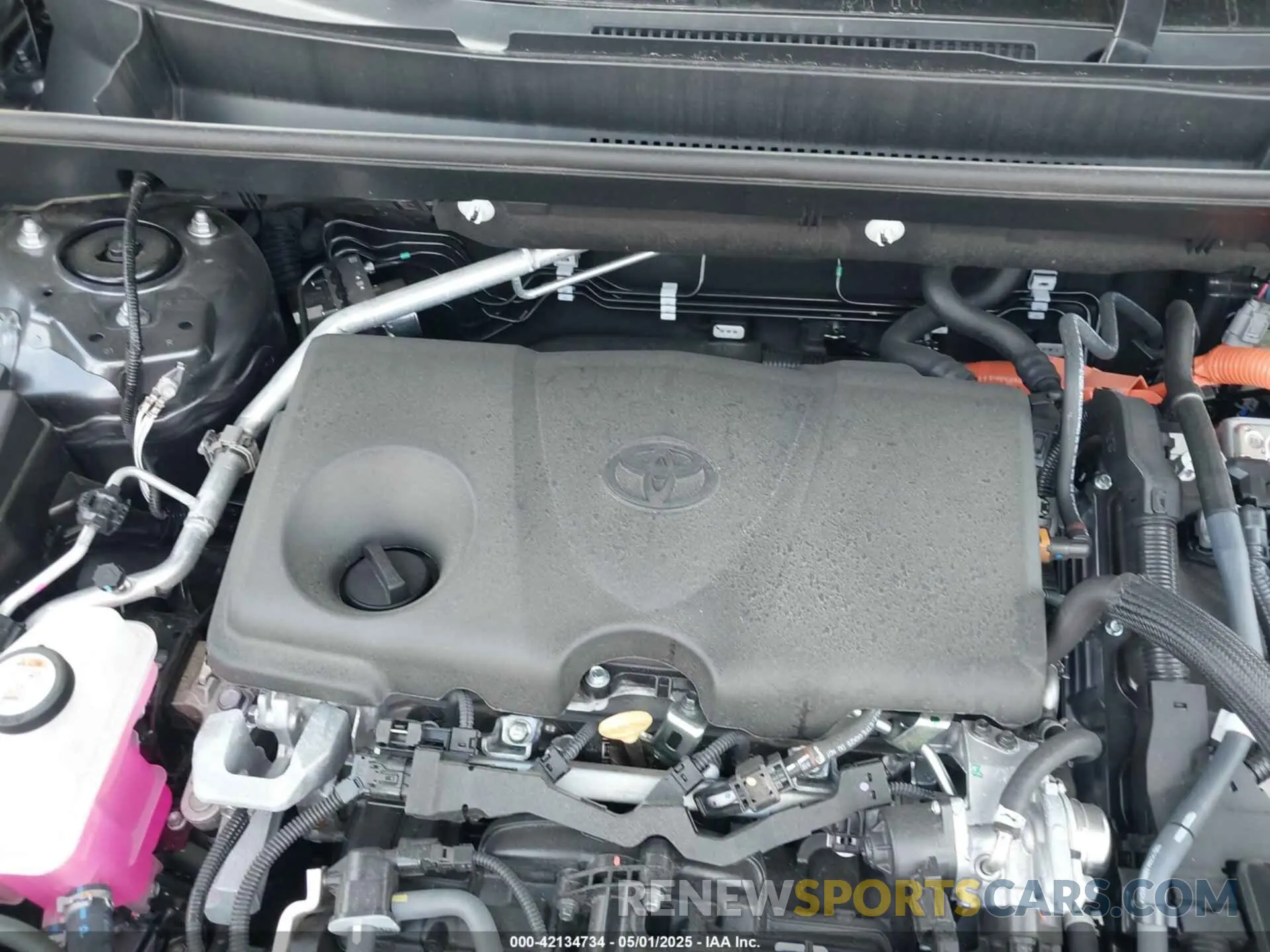 10 Photograph of a damaged car 4T3B6RFV0SU176396 TOYOTA RAV4 HYBRID 2025