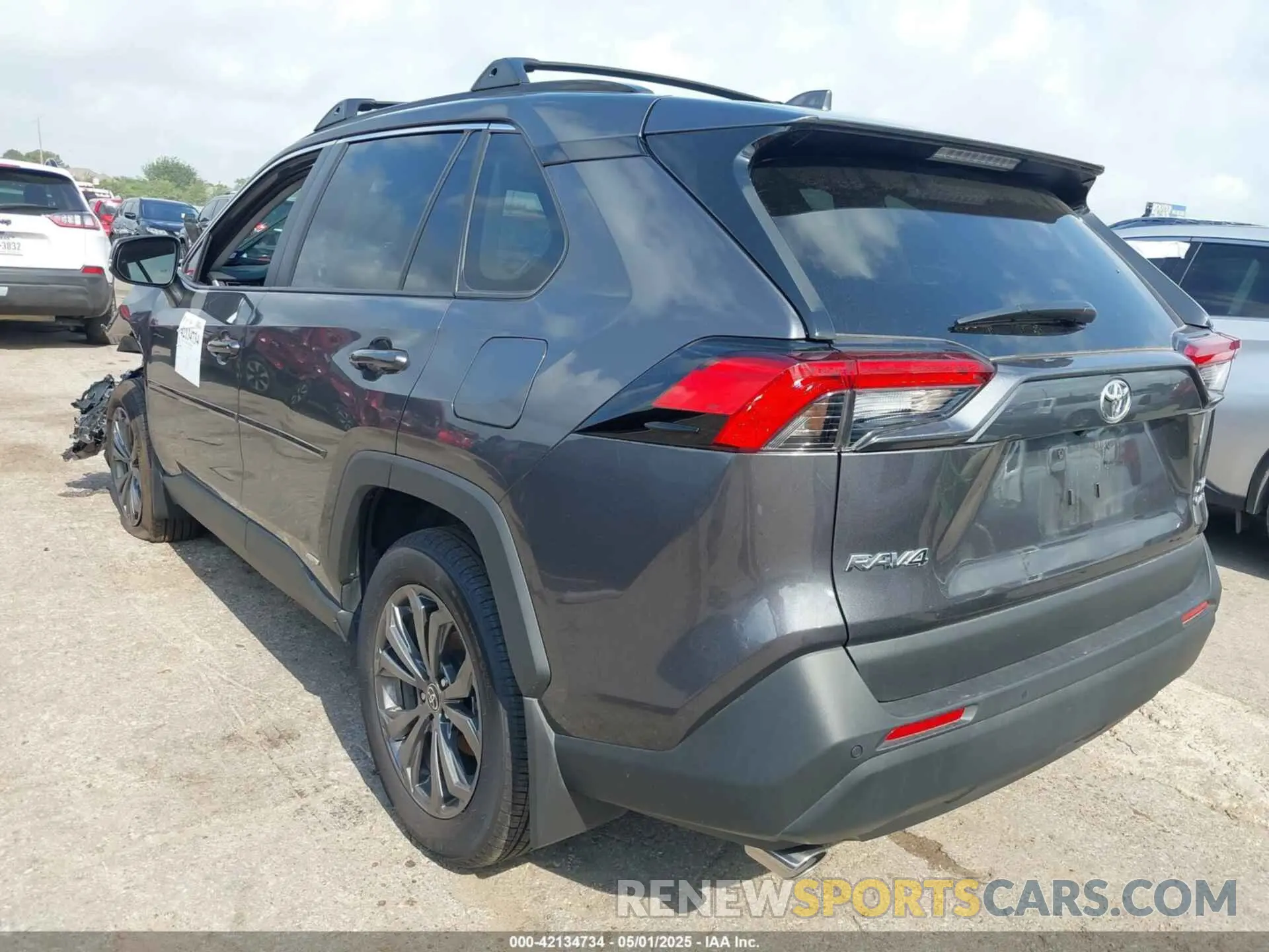 3 Photograph of a damaged car 4T3B6RFV0SU176396 TOYOTA RAV4 HYBRID 2025