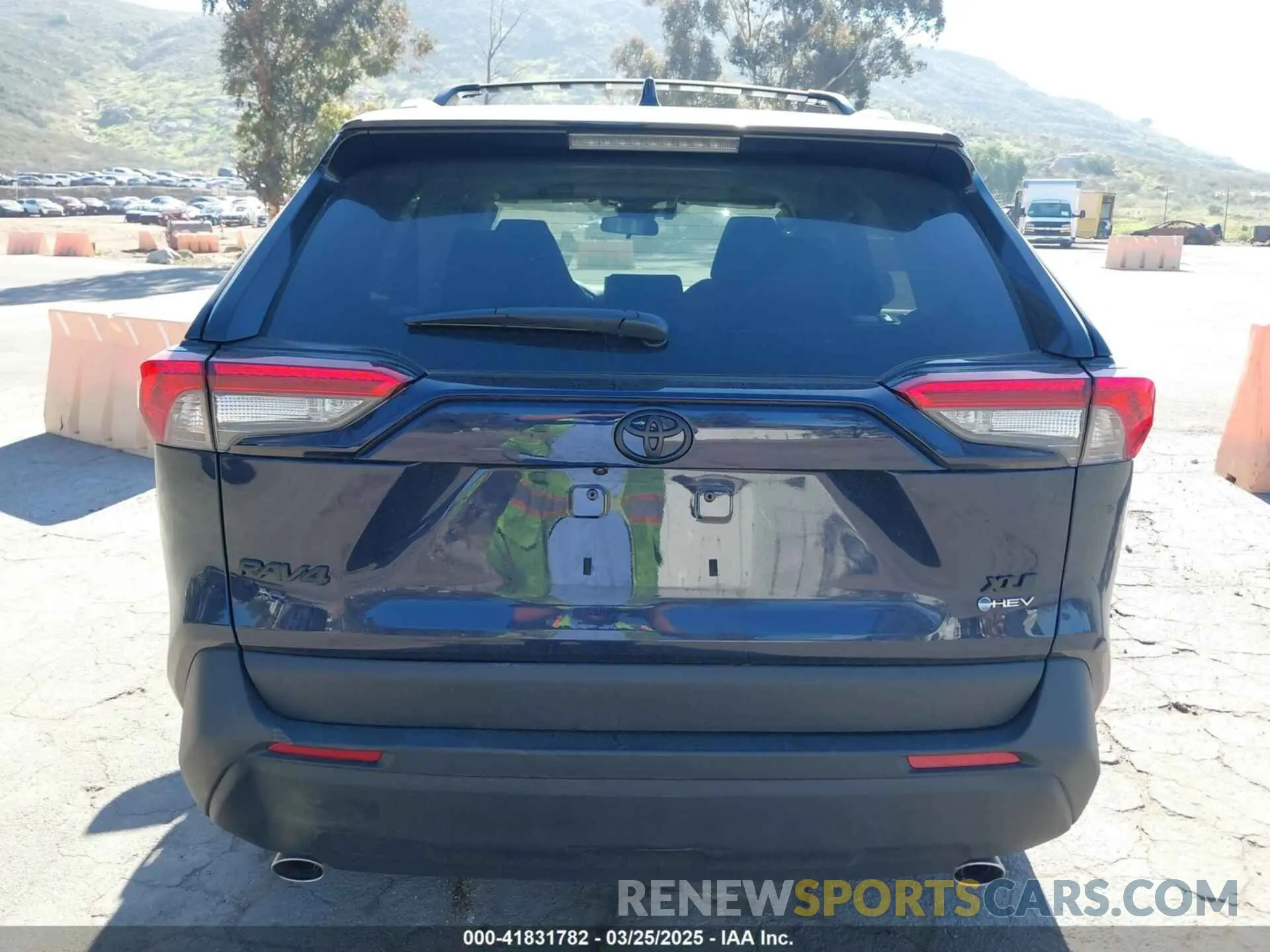 16 Photograph of a damaged car 4T3RWRFV2SU174874 TOYOTA RAV4 HYBRID 2025