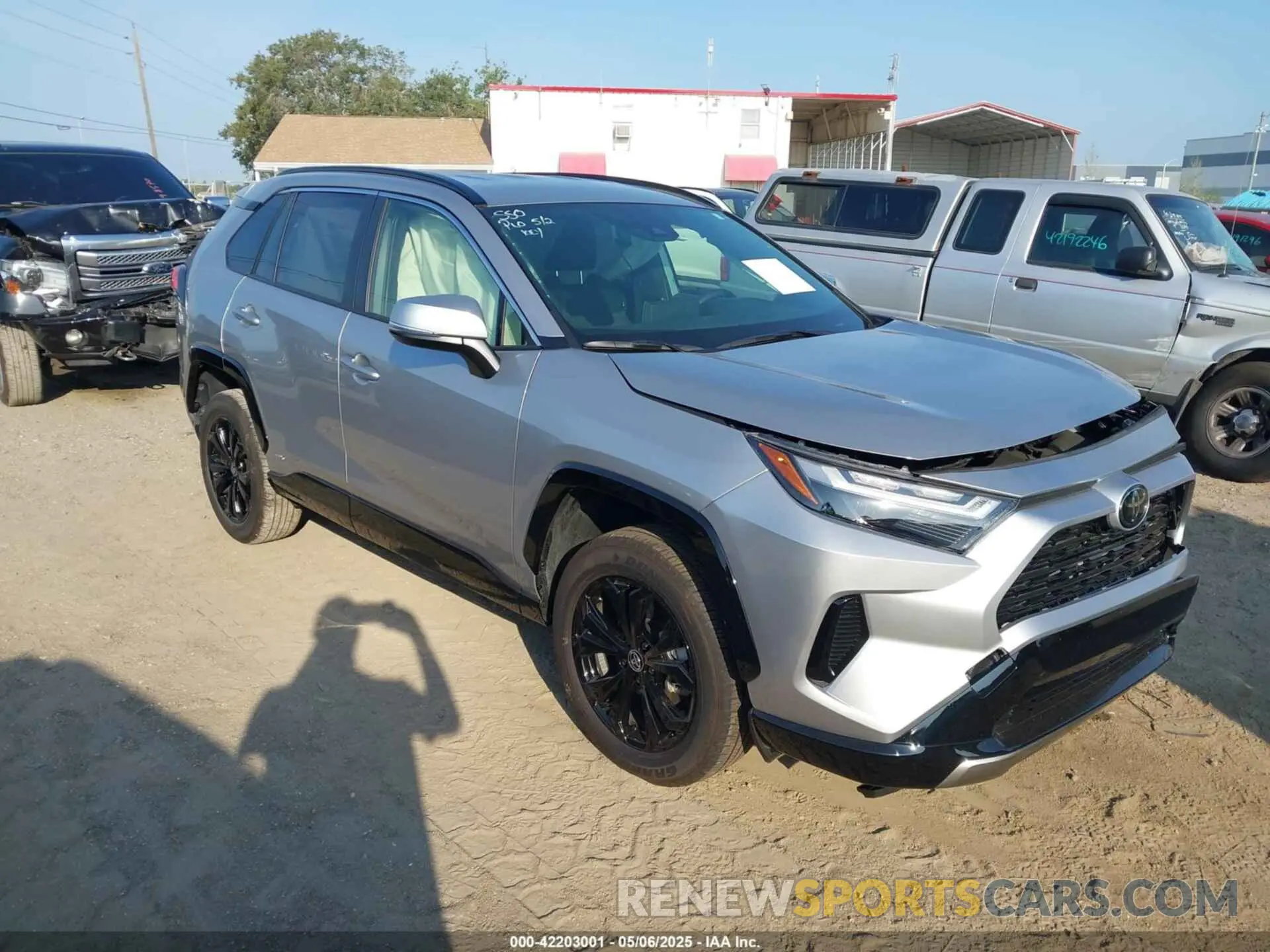 1 Photograph of a damaged car JTM16RFVXSJ065252 TOYOTA RAV4 HYBRID 2025
