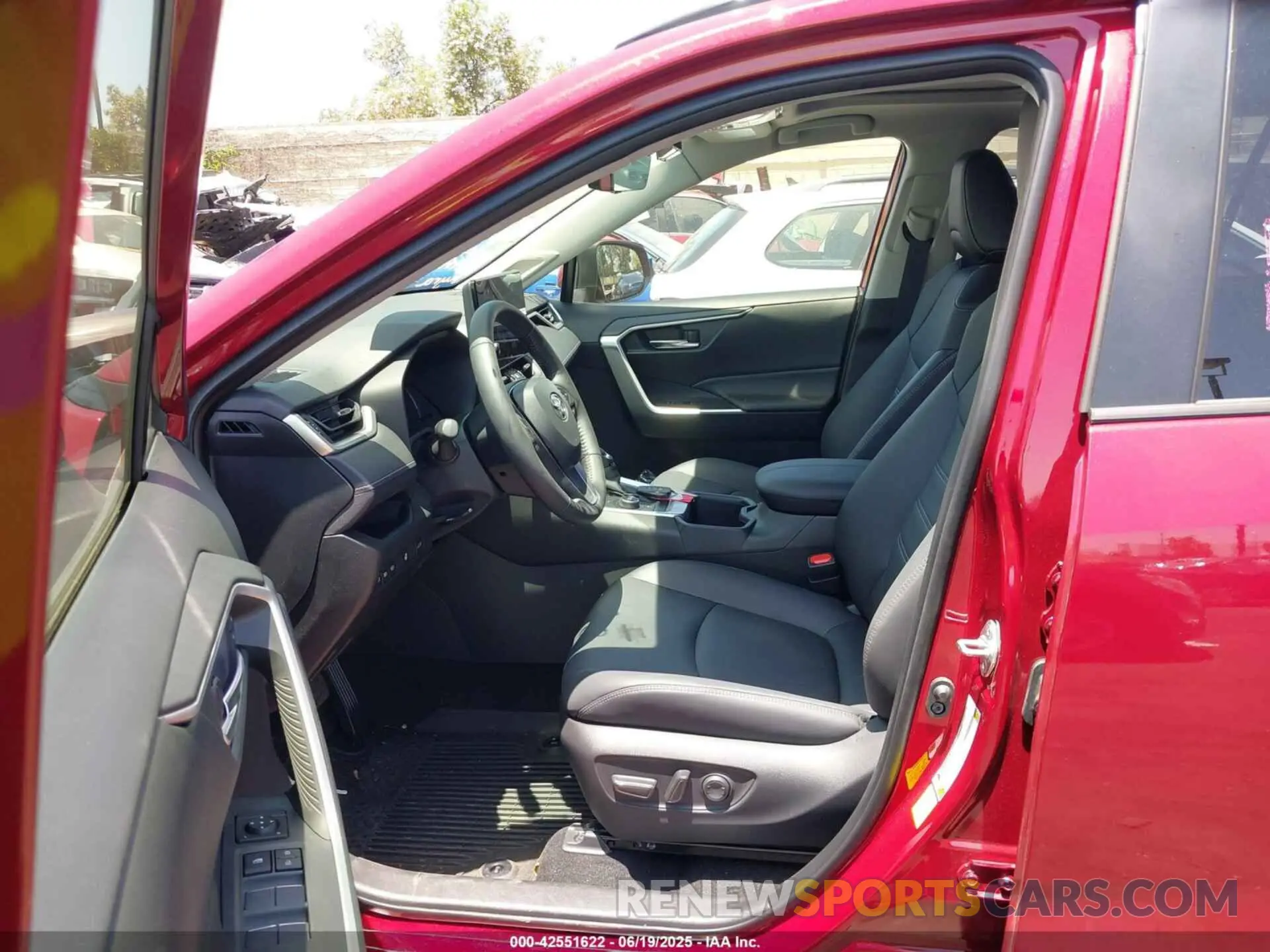 5 Photograph of a damaged car JTMB6RFV7SD163450 TOYOTA RAV4 HYBRID 2025