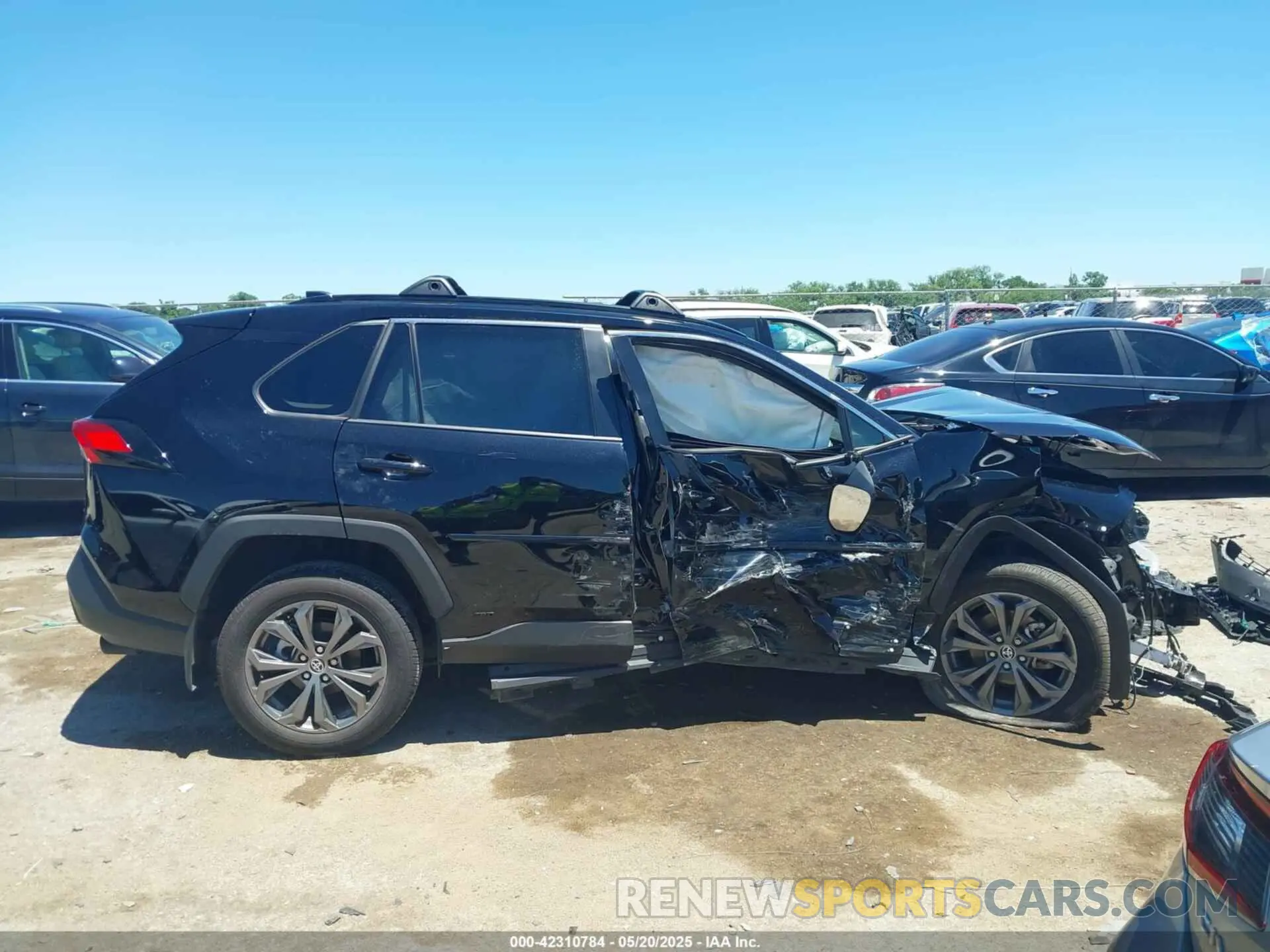 13 Фотография поврежденного автомобиля JTMB6RFVXSD154287 TOYOTA RAV4 HYBRID 2025