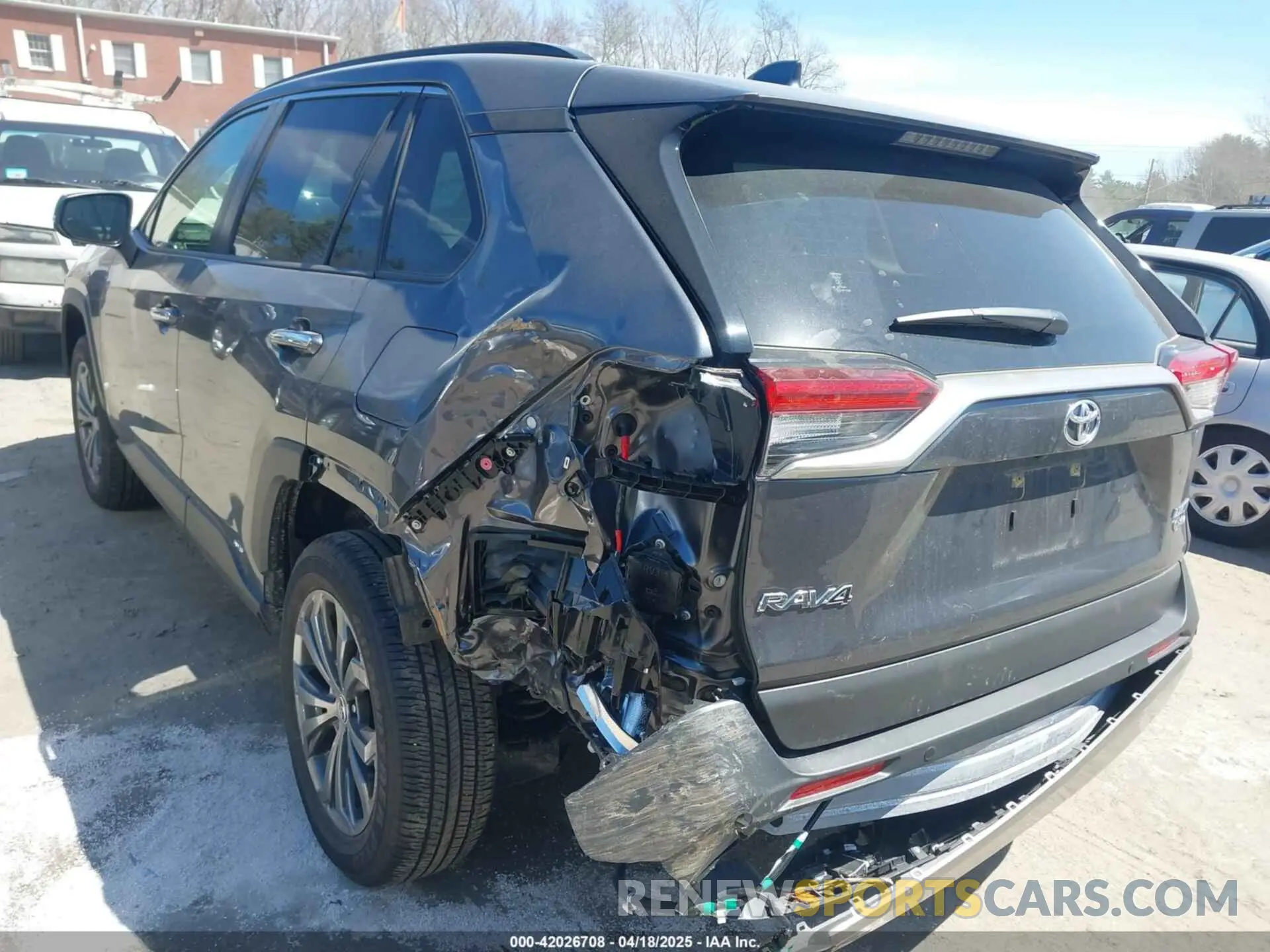 3 Фотография поврежденного автомобиля JTMD6RFVXSD152001 TOYOTA RAV4 HYBRID 2025