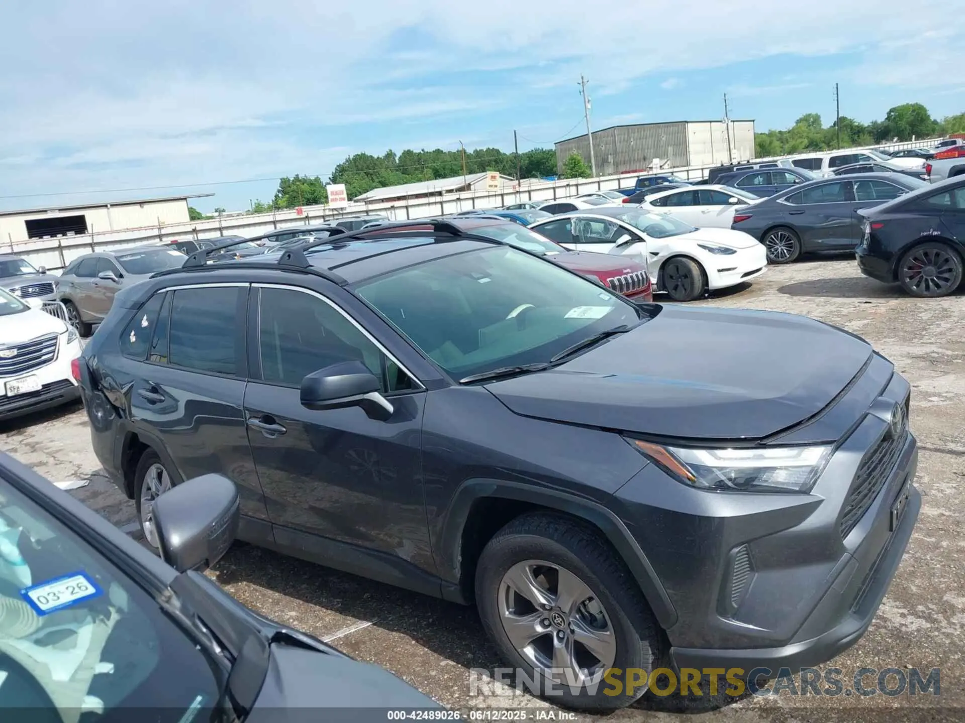 13 Photograph of a damaged car JTMLWRFV2SD297271 TOYOTA RAV4 HYBRID 2025