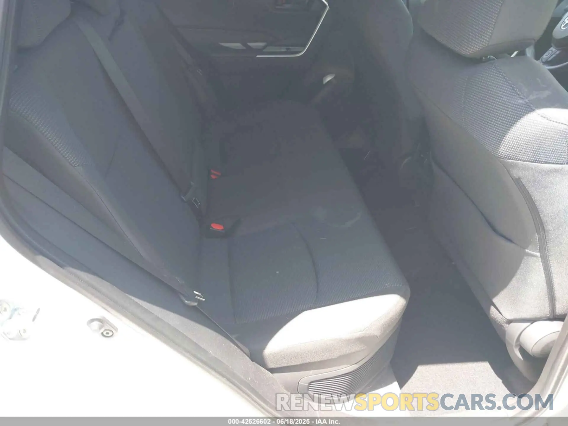 8 Фотография поврежденного автомобиля JTMLWRFV3SD302333 TOYOTA RAV4 HYBRID 2025