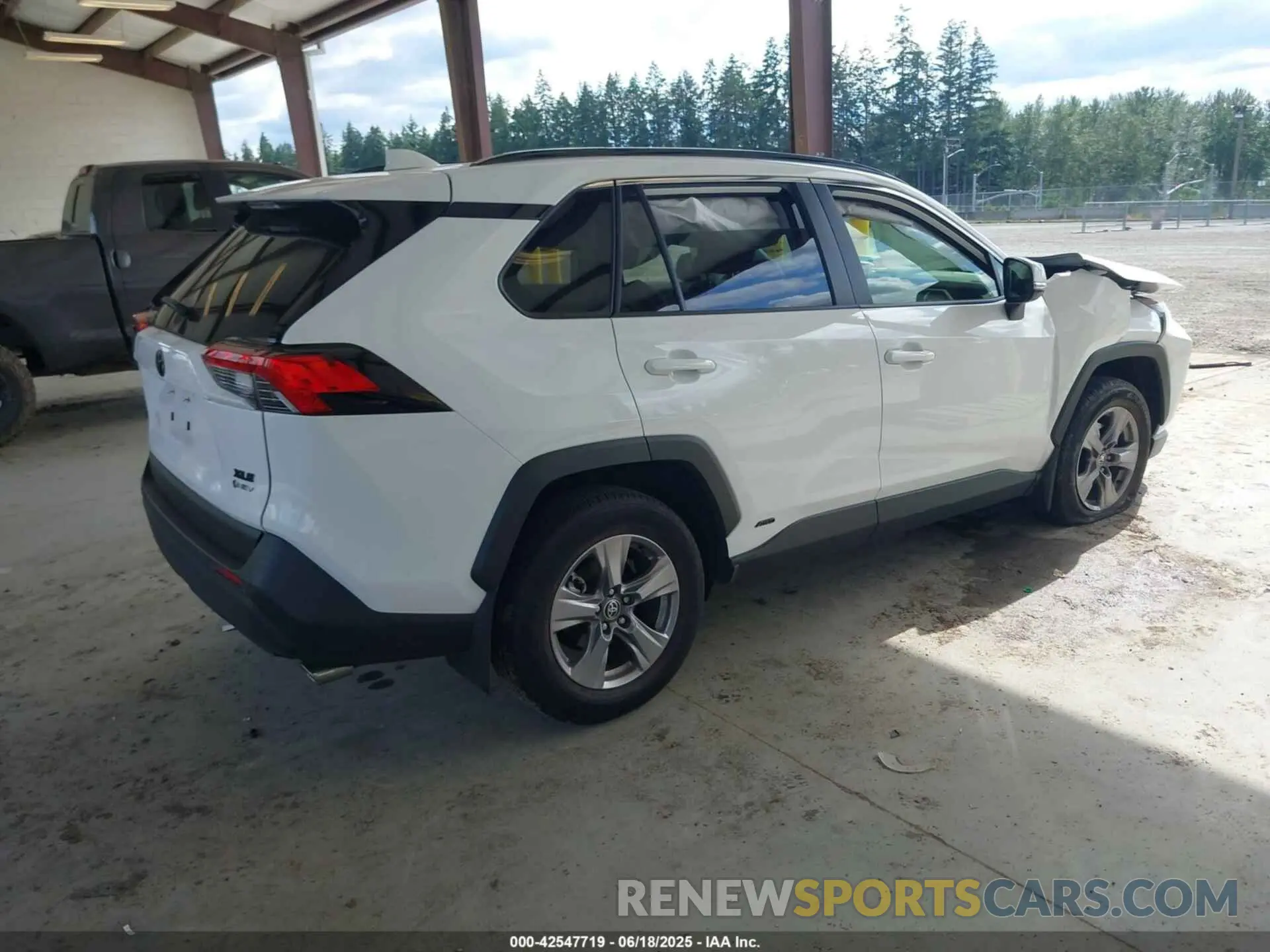 4 Photograph of a damaged car JTMRWRFV2SD286524 TOYOTA RAV4 HYBRID 2025
