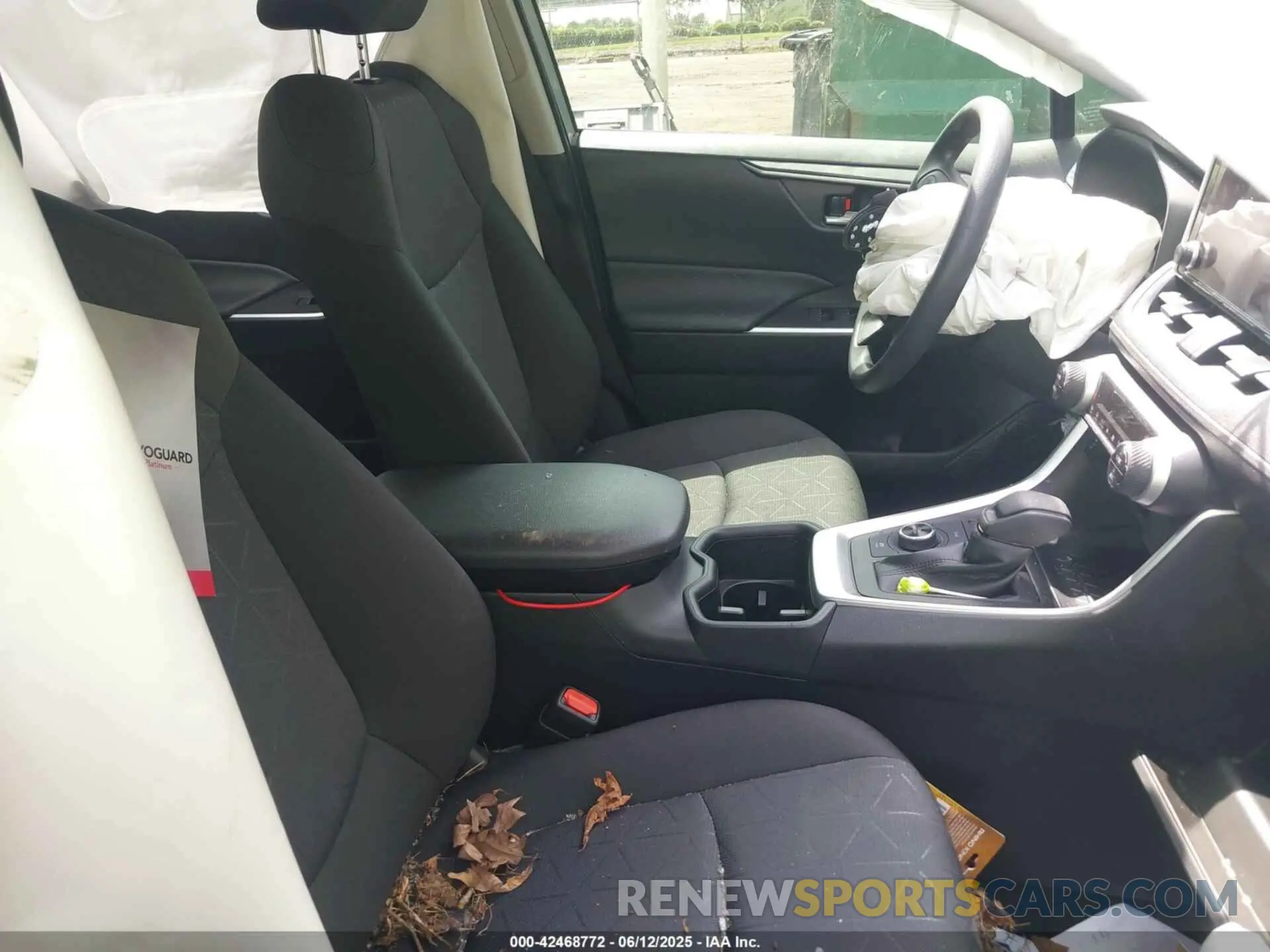 5 Photograph of a damaged car JTMRWRFV2SD600236 TOYOTA RAV4 HYBRID 2025