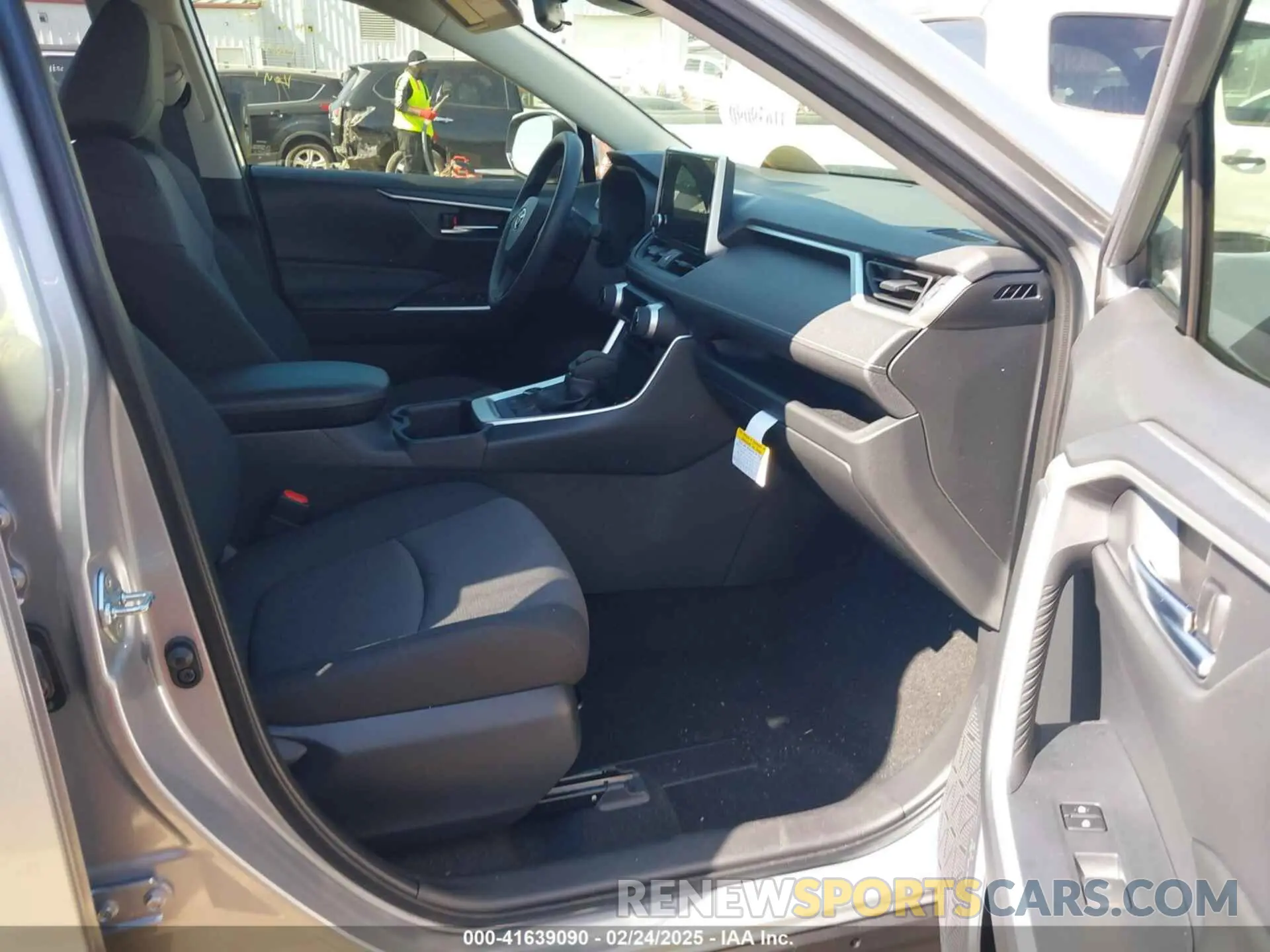 5 Photograph of a damaged car JTMRWRFV6SJ064683 TOYOTA RAV4 HYBRID 2025