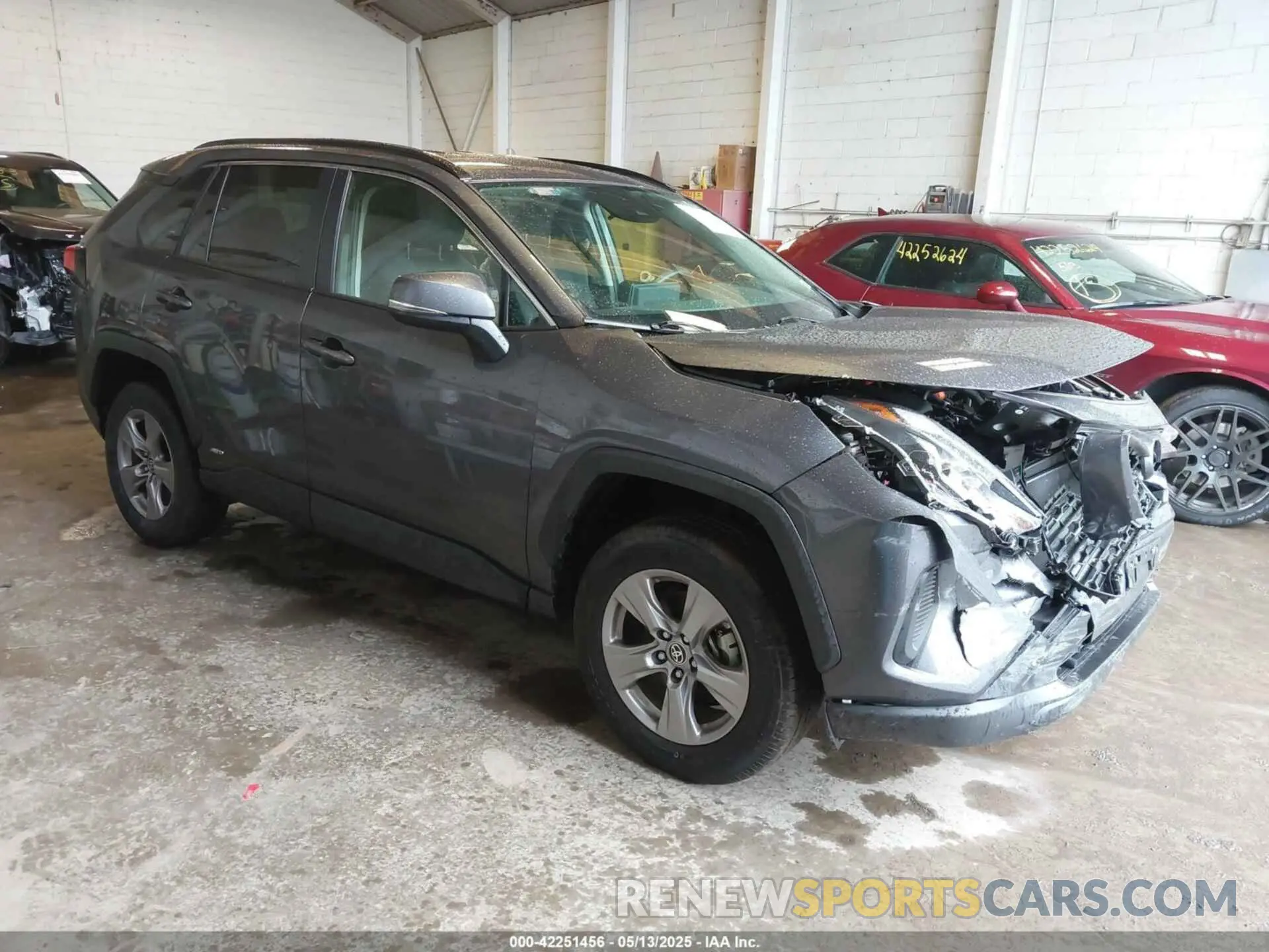 1 Photograph of a damaged car JTMRWRFV8SJ063275 TOYOTA RAV4 HYBRID 2025