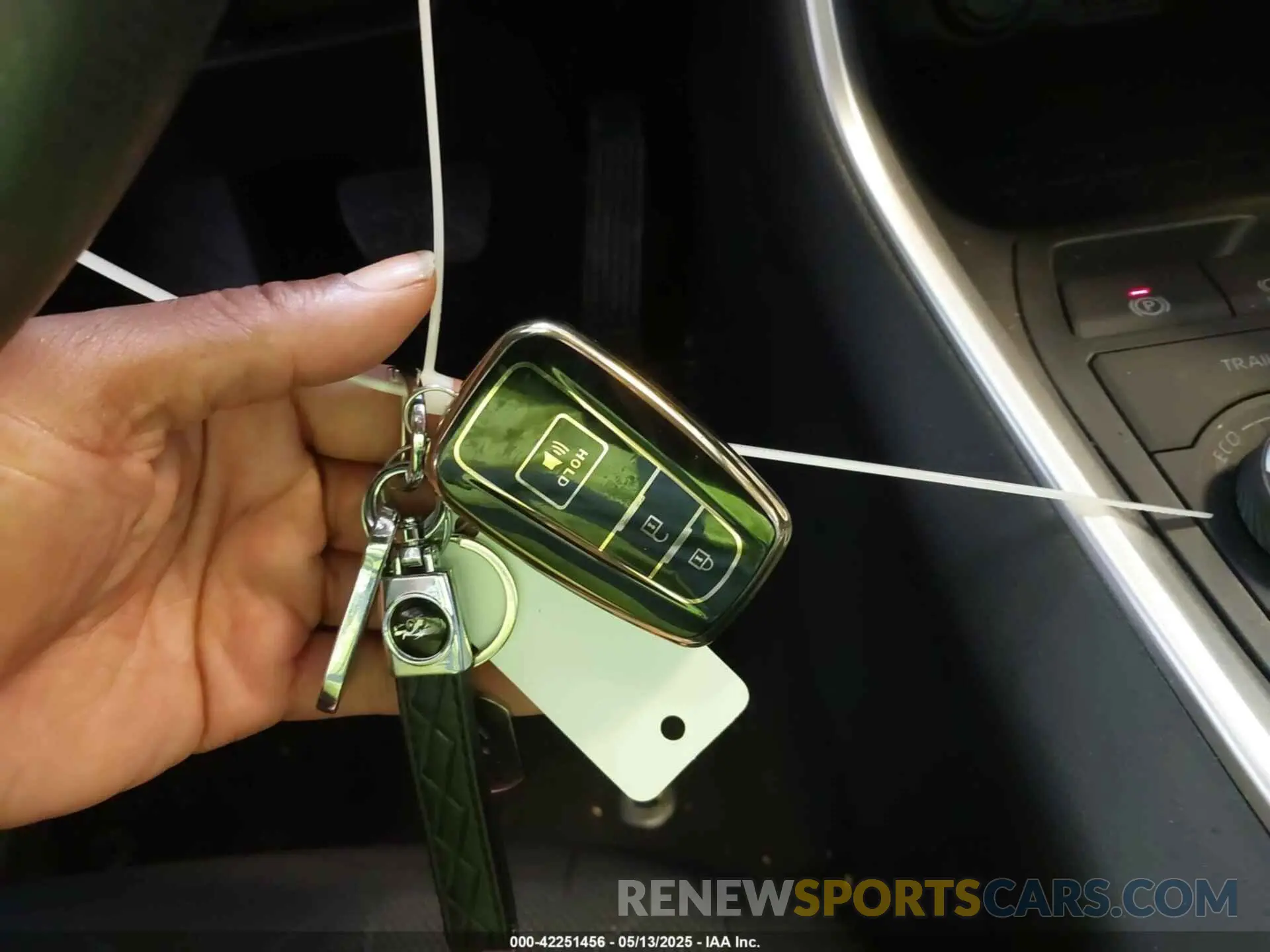 11 Photograph of a damaged car JTMRWRFV8SJ063275 TOYOTA RAV4 HYBRID 2025