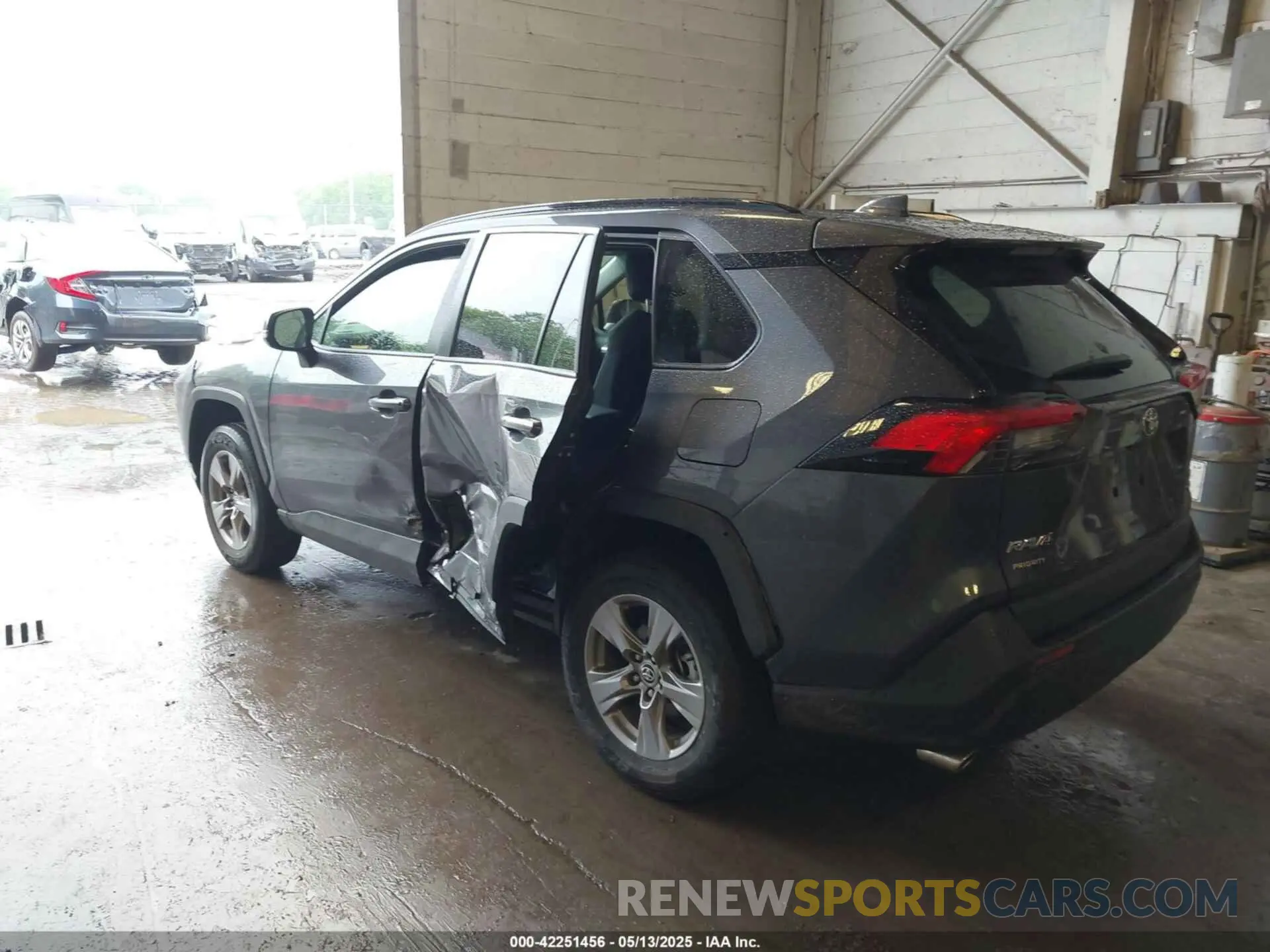 3 Photograph of a damaged car JTMRWRFV8SJ063275 TOYOTA RAV4 HYBRID 2025
